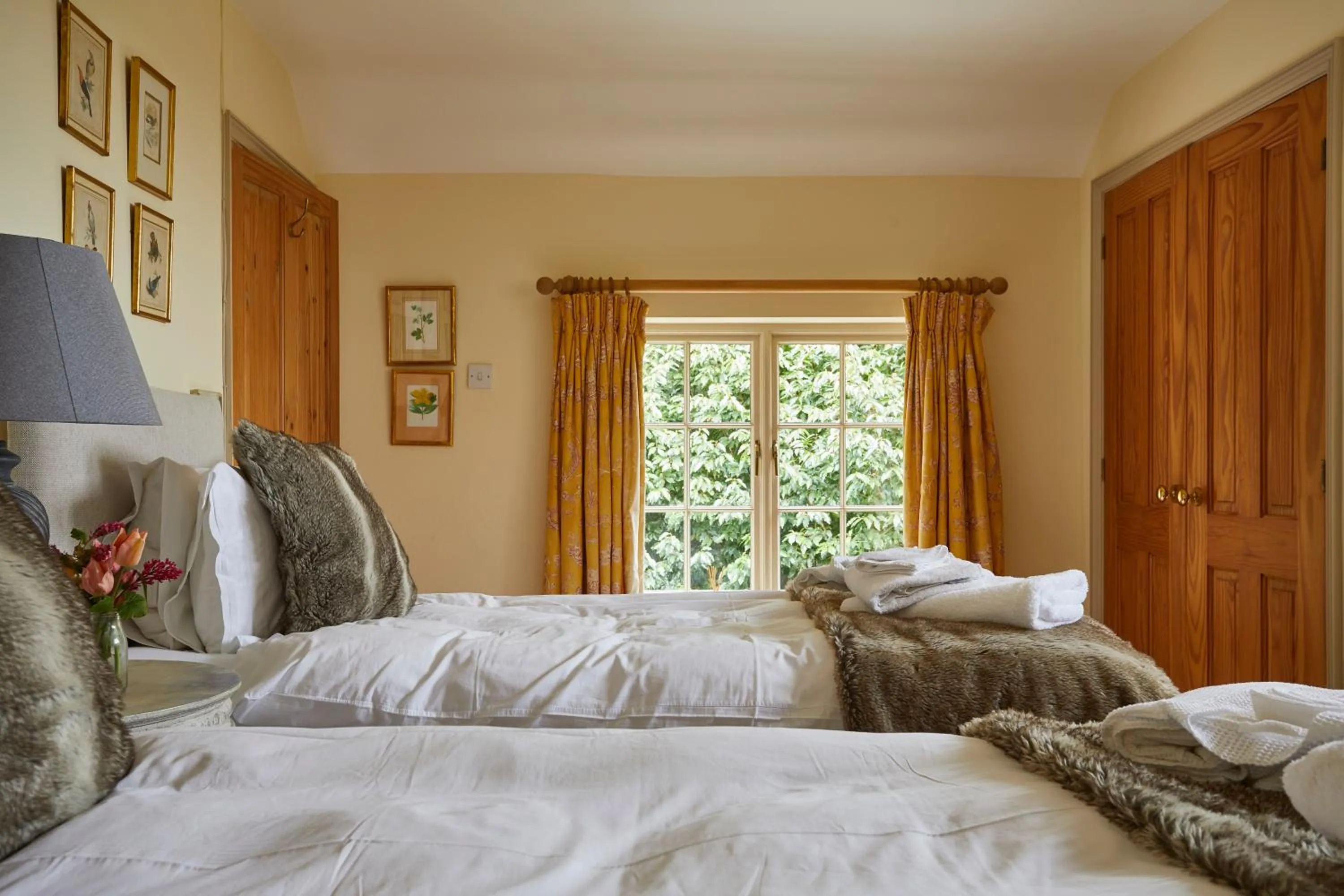 Bedroom, Bed in The Duncombe Arms