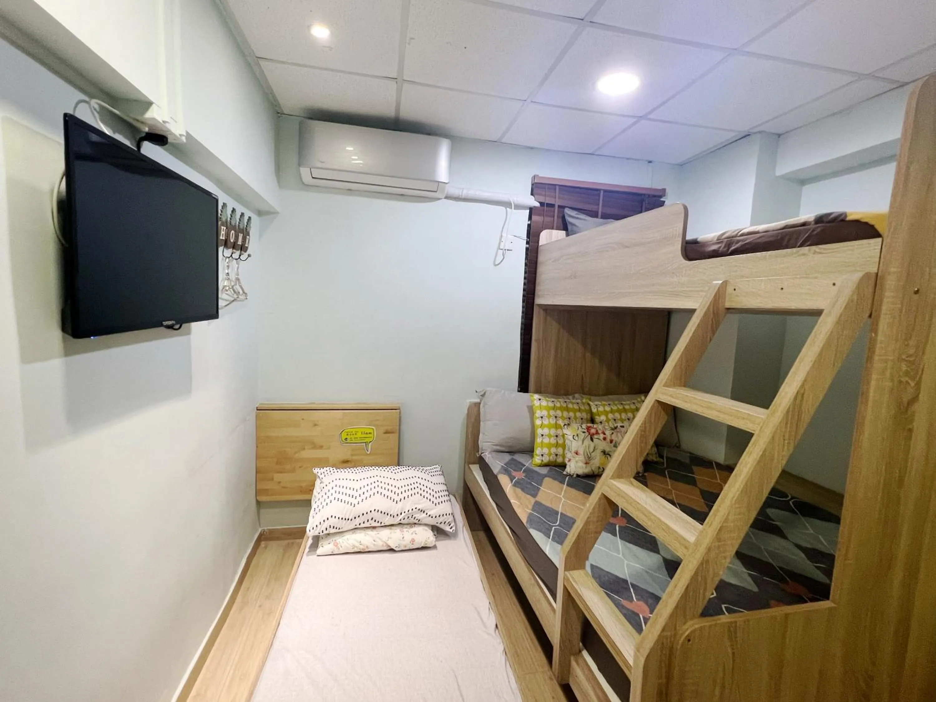 Photo of the whole room, Bed in AMU Dreamhouse 阿木旅舍