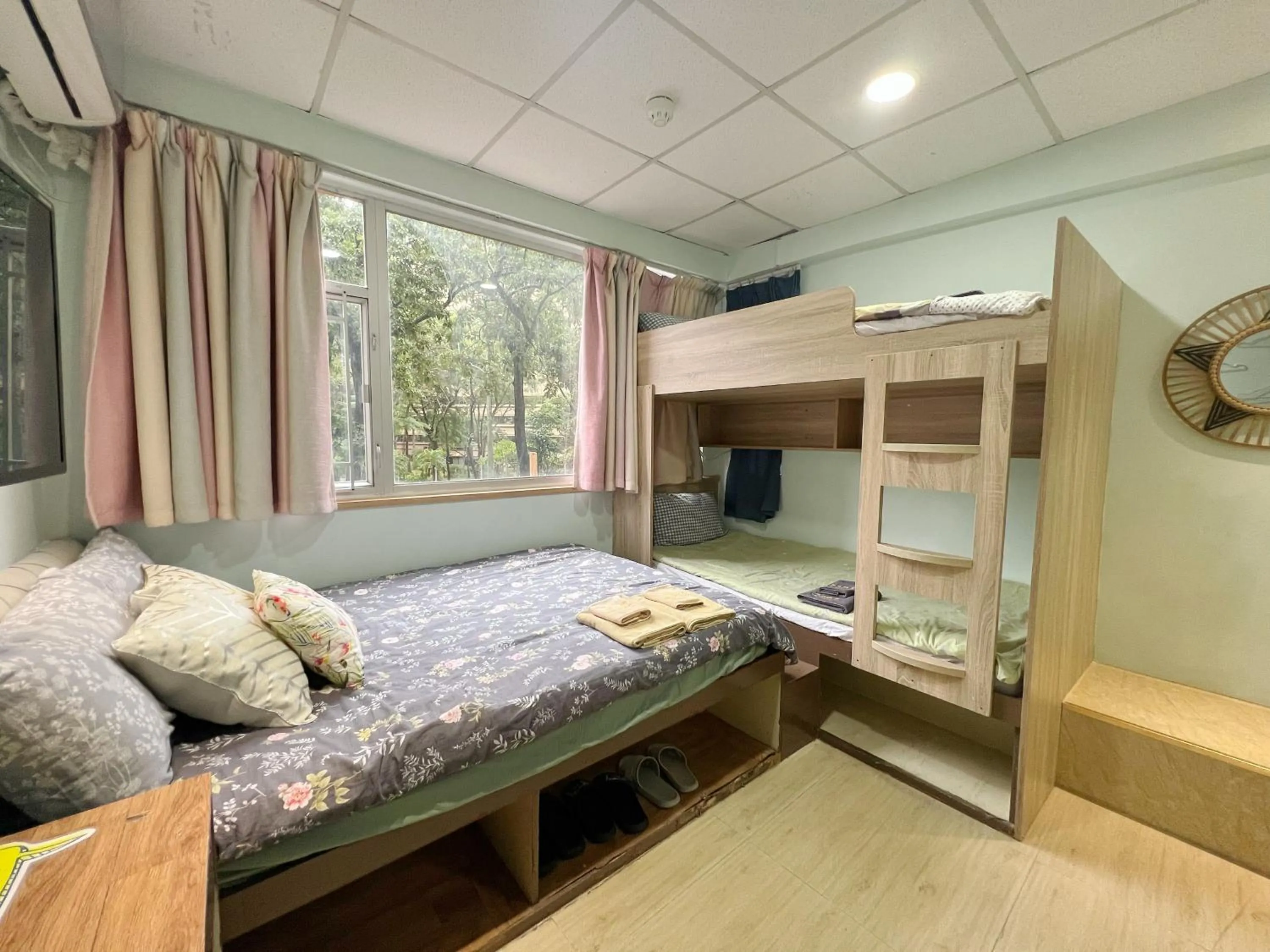 Photo of the whole room, Bed in AMU Dreamhouse 阿木旅舍