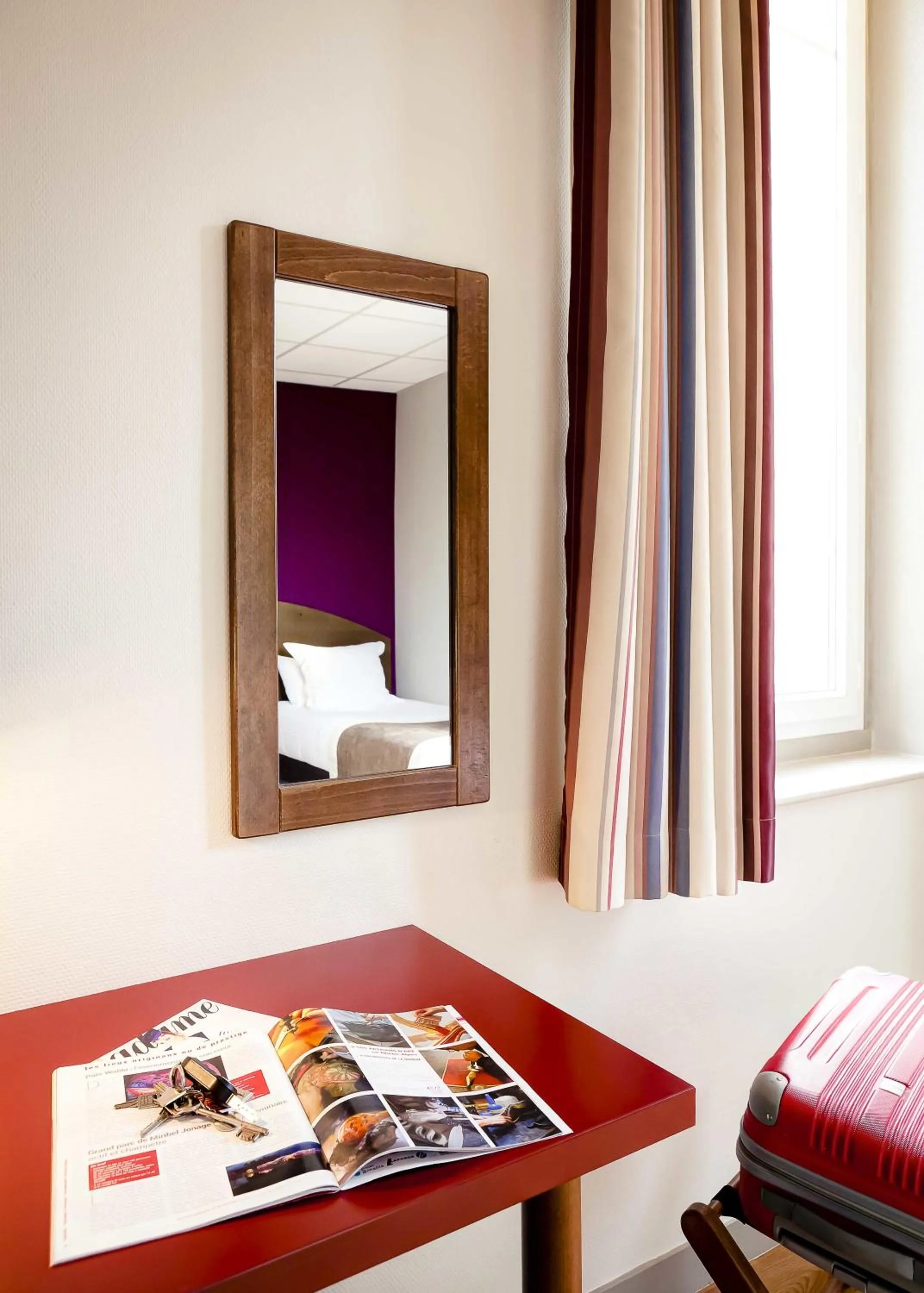 Seating area, Bed in Domaine Lyon Saint Joseph