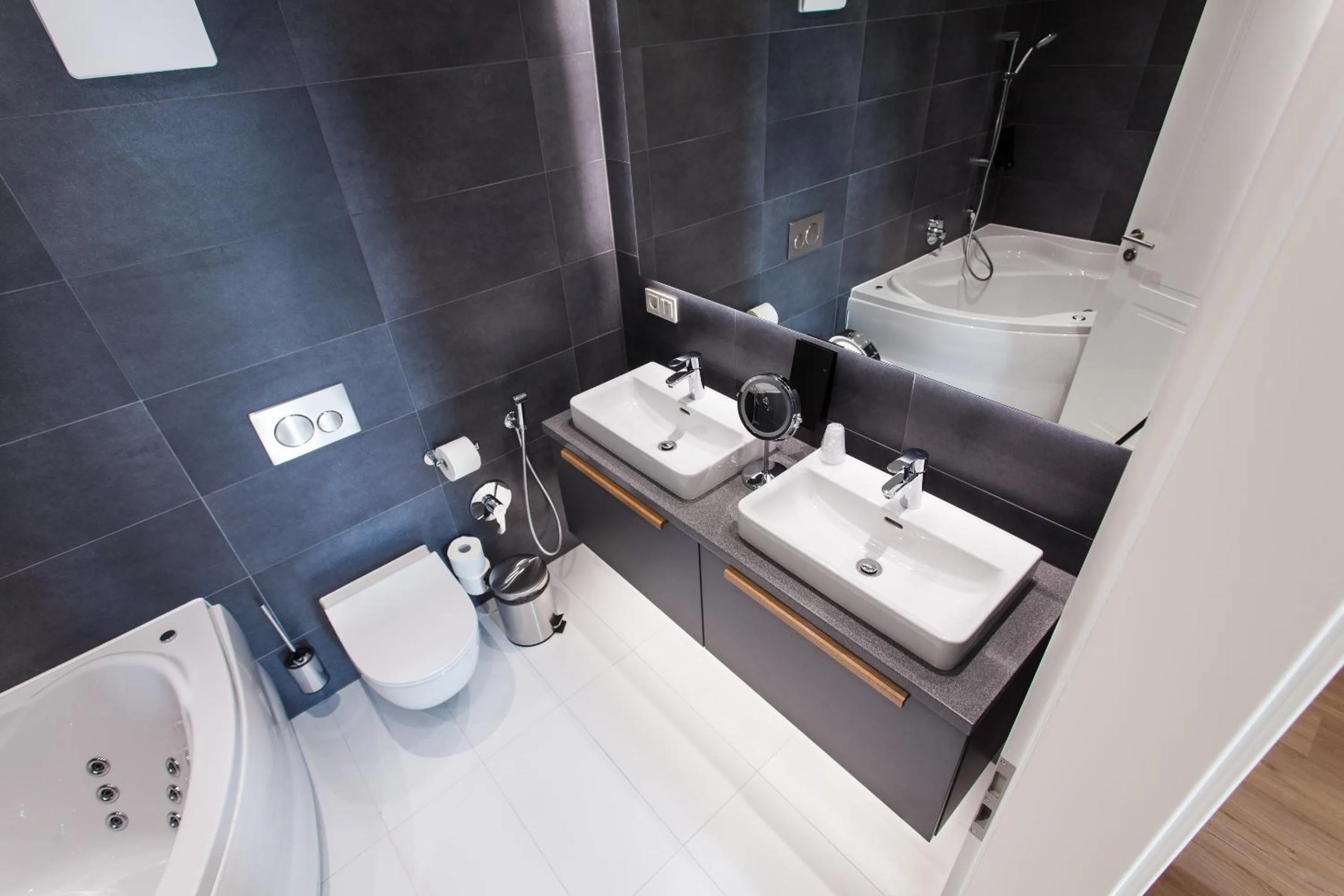 Bathroom in Marina Apartments Regensburg