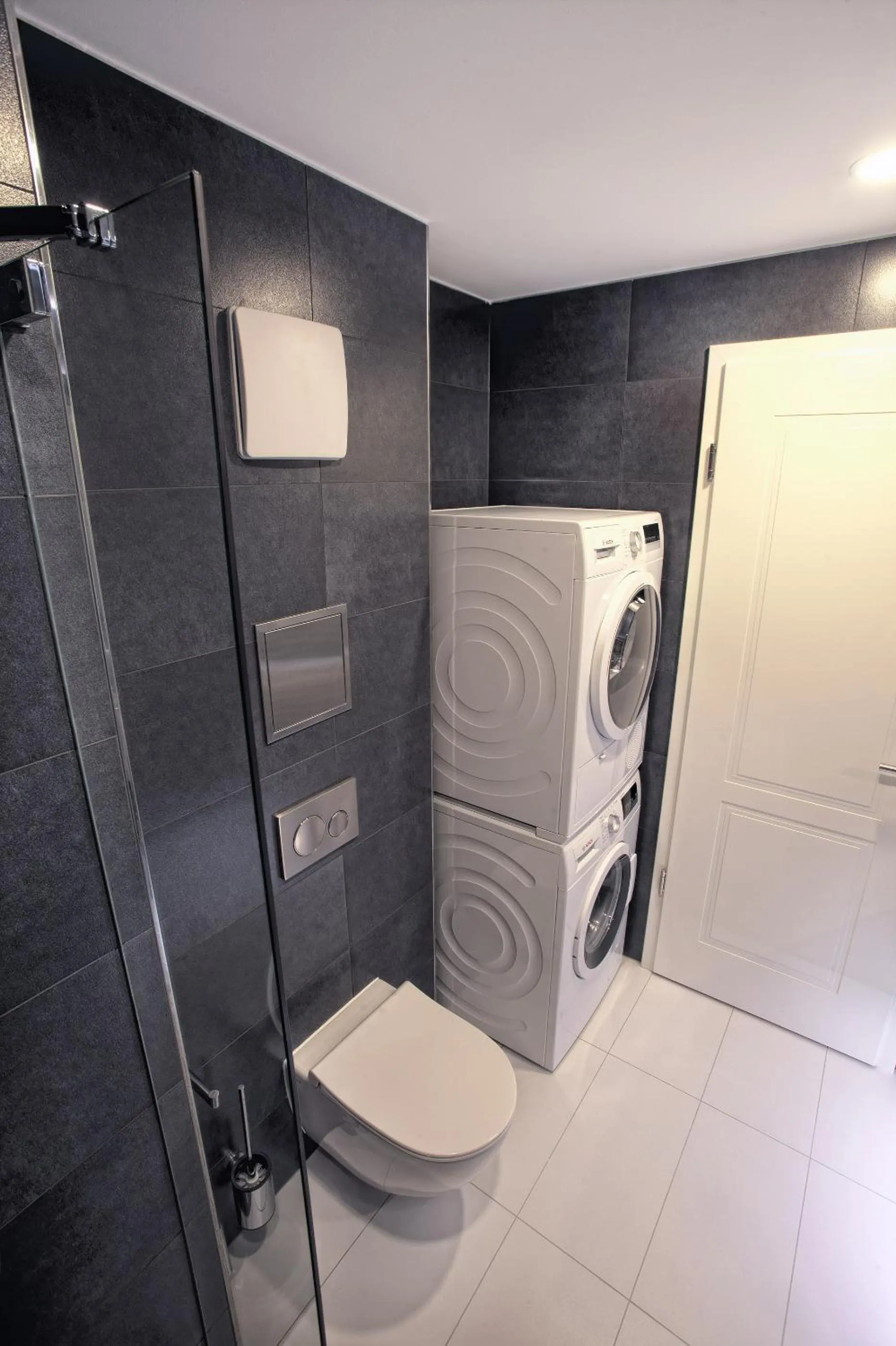 Toilet in Marina Apartments Regensburg