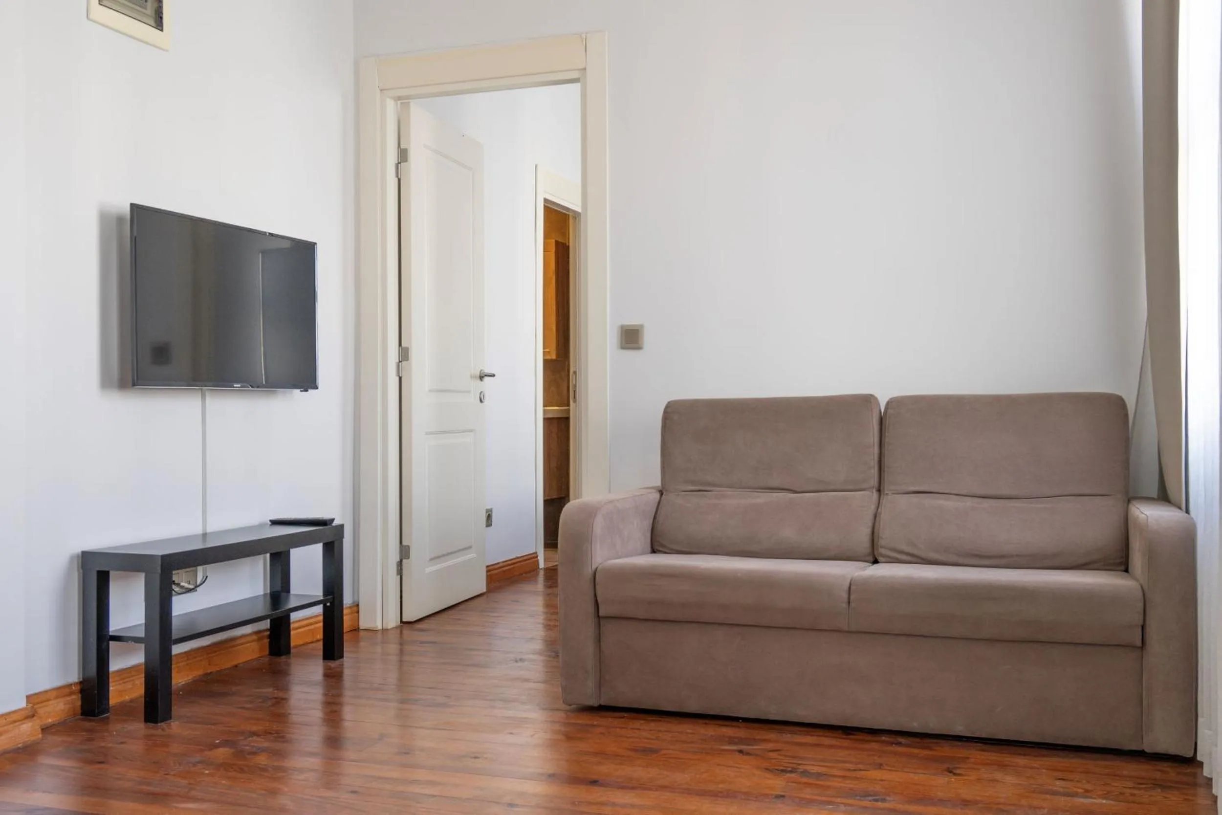 Communal lounge/ TV room in Eleven Aparts