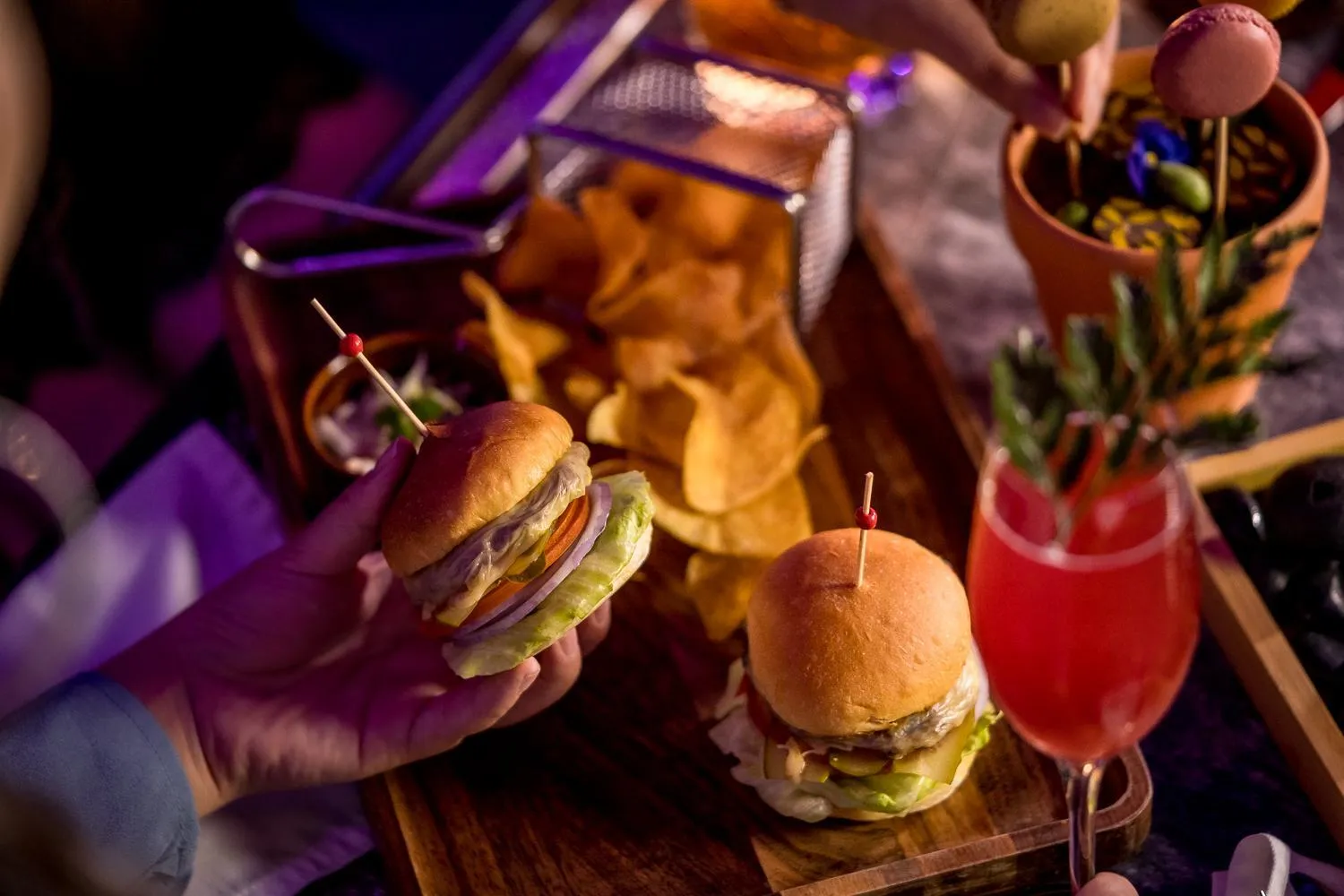 Kempinski Hotel Hangzhou - Beside the Grand Canal, connected to refined lifestyle