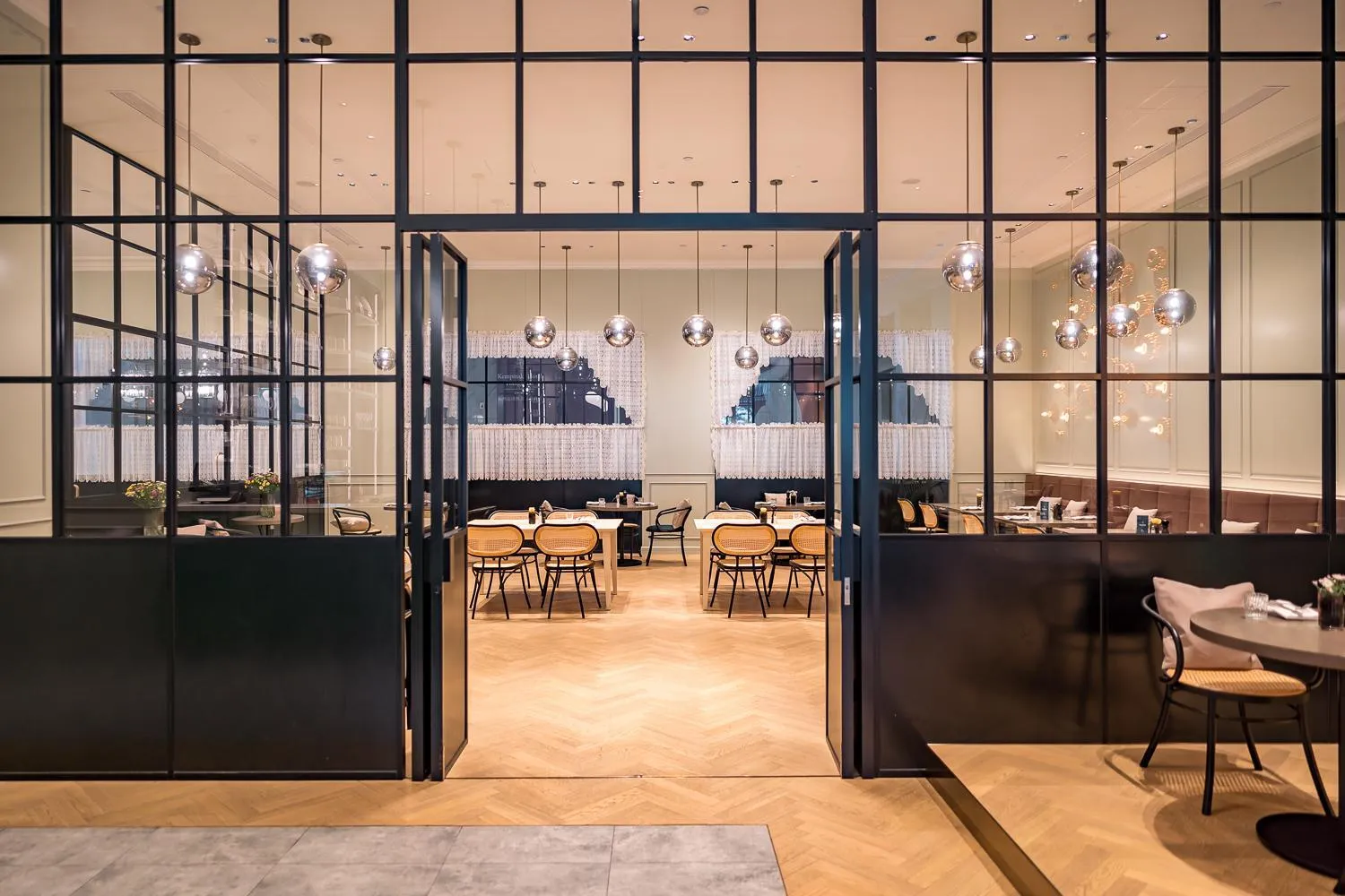 Kempinski Hotel Hangzhou - Beside the Grand Canal, connected to refined lifestyle