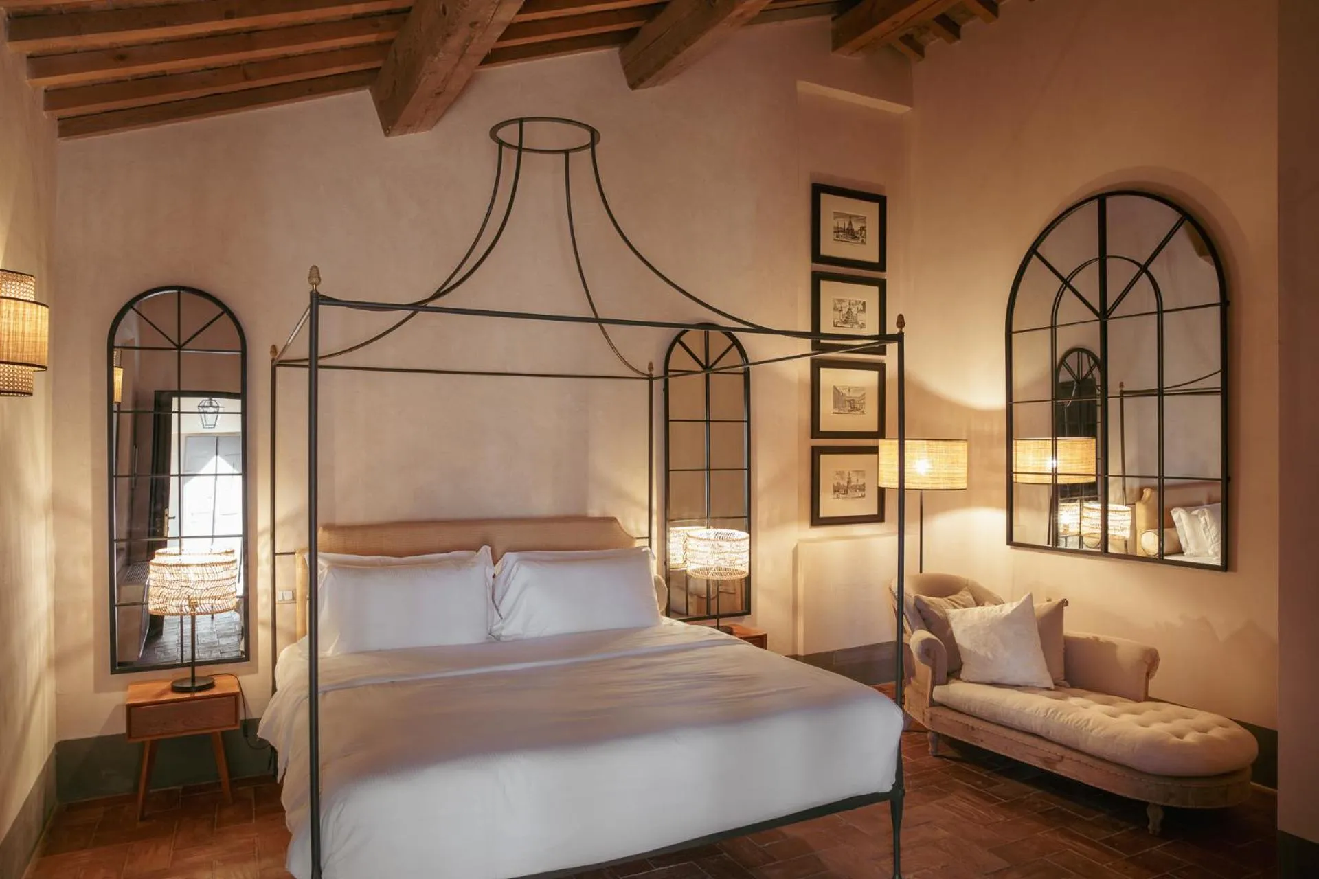 Double Suite in Boutique Wine Resort - Villa Dianella