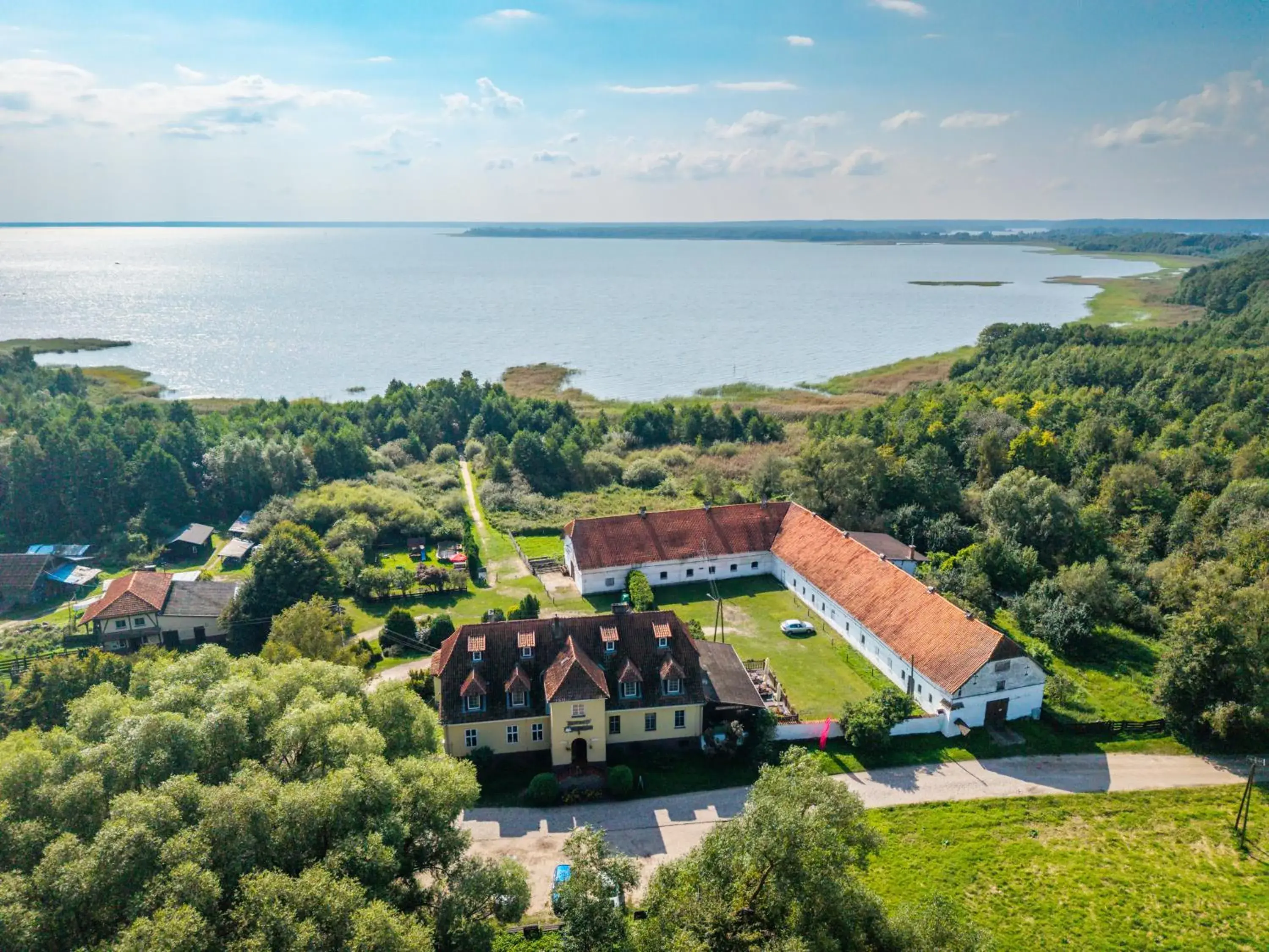 Folwark Łuknajno nad Jeziorem Śniardwy Gospoda Dziedzictwo Kulinarne Warmia-Mazury Folwark Łuknajno nad Jeziorem Śniardwy Gospoda Dziedzictwo Kulinarne Warmia-Mazury