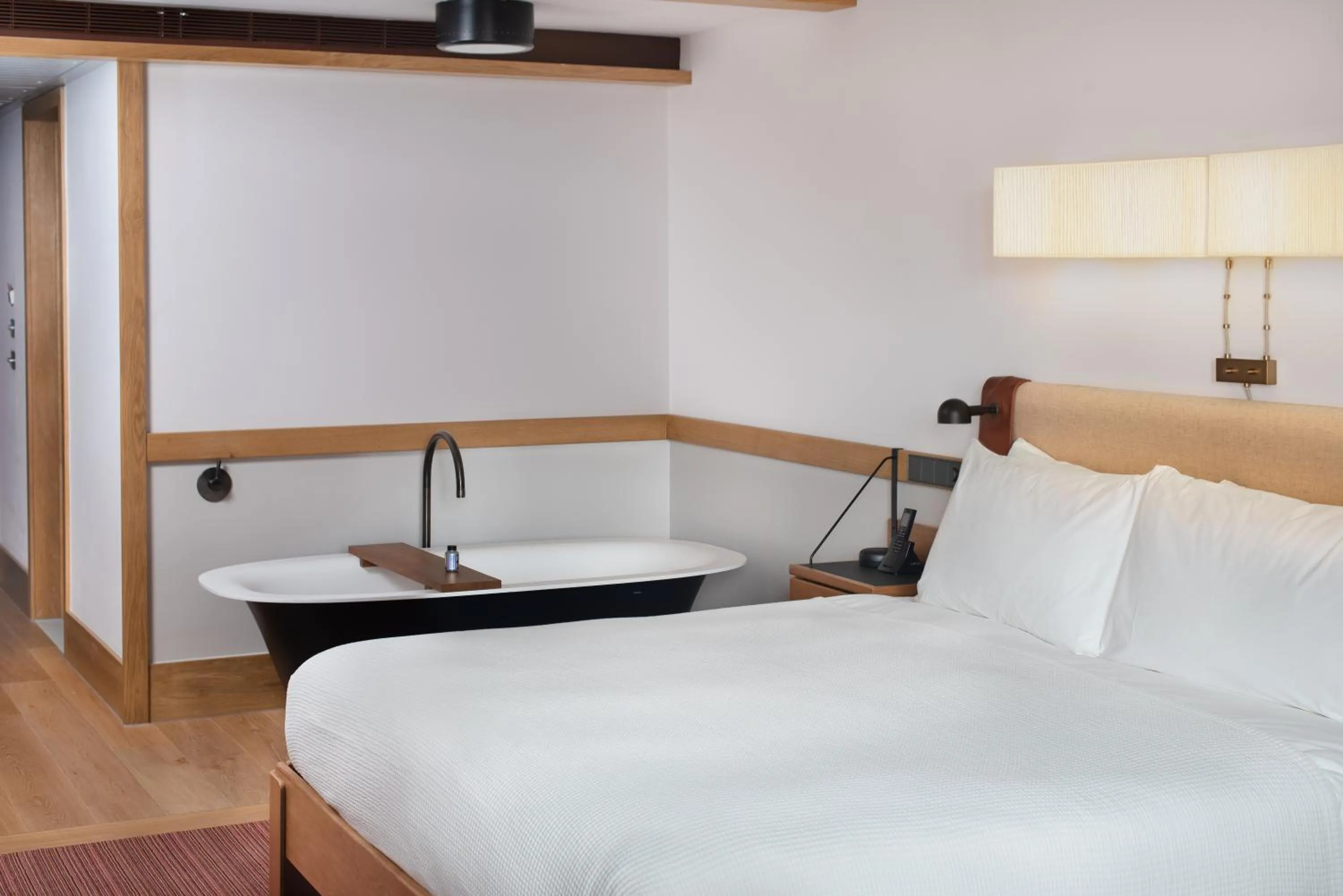 Bedroom, Bed in The Standard London