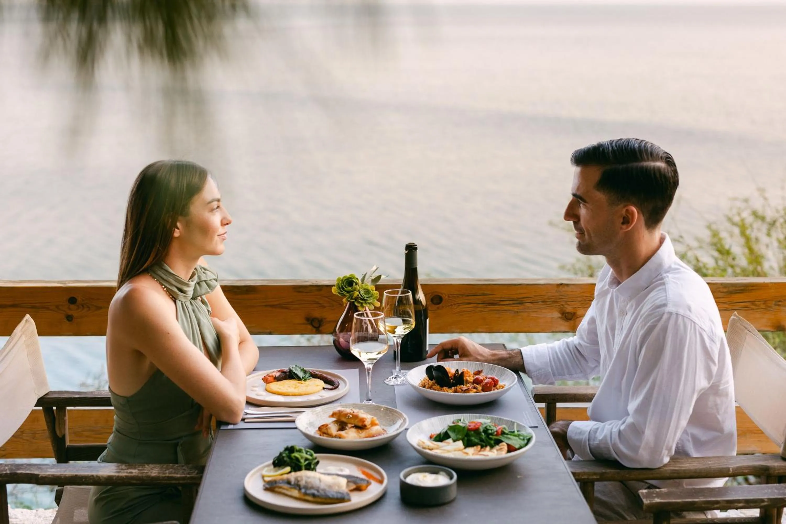 Restaurant/places to eat in Hotel Cokkinis