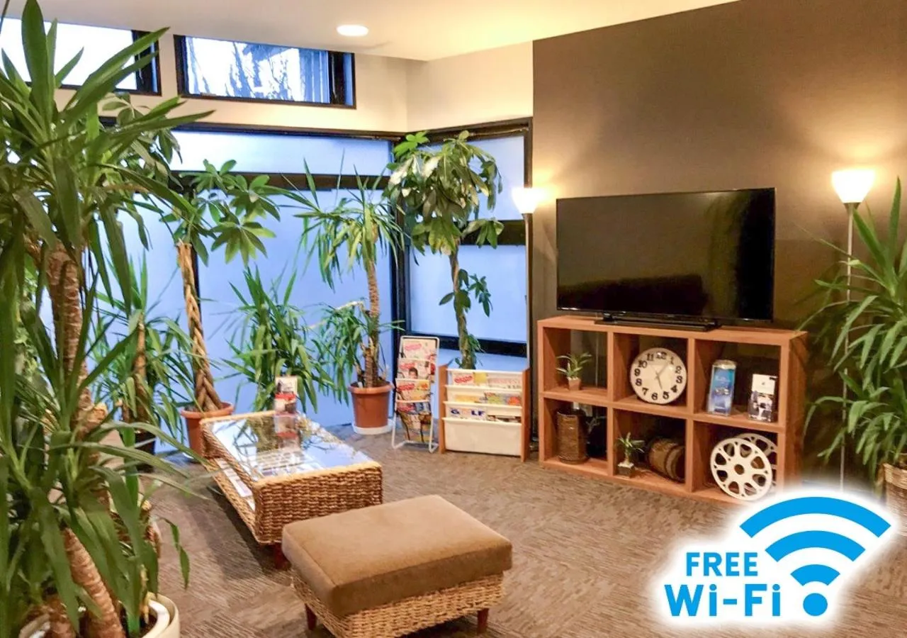 Communal lounge/ TV room in HOTEL LiVEMAX BUDGET Gunma Numata