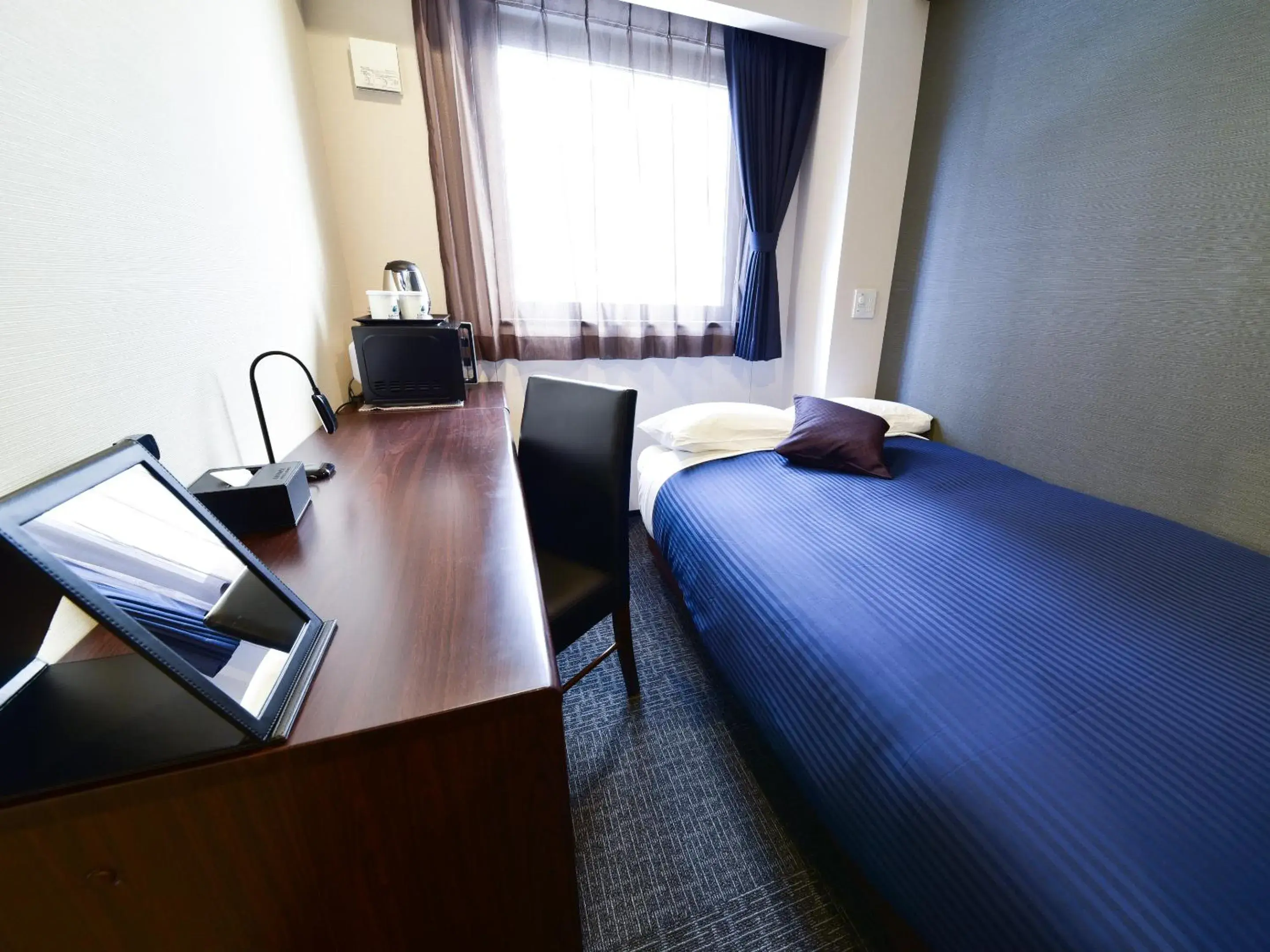 Photo of the whole room, Bed in HOTEL LiVEMAX Toyosu-Ekimae Photo of the whole room, Bed in HOTEL LiVEMAX Toyosu-Ekimae