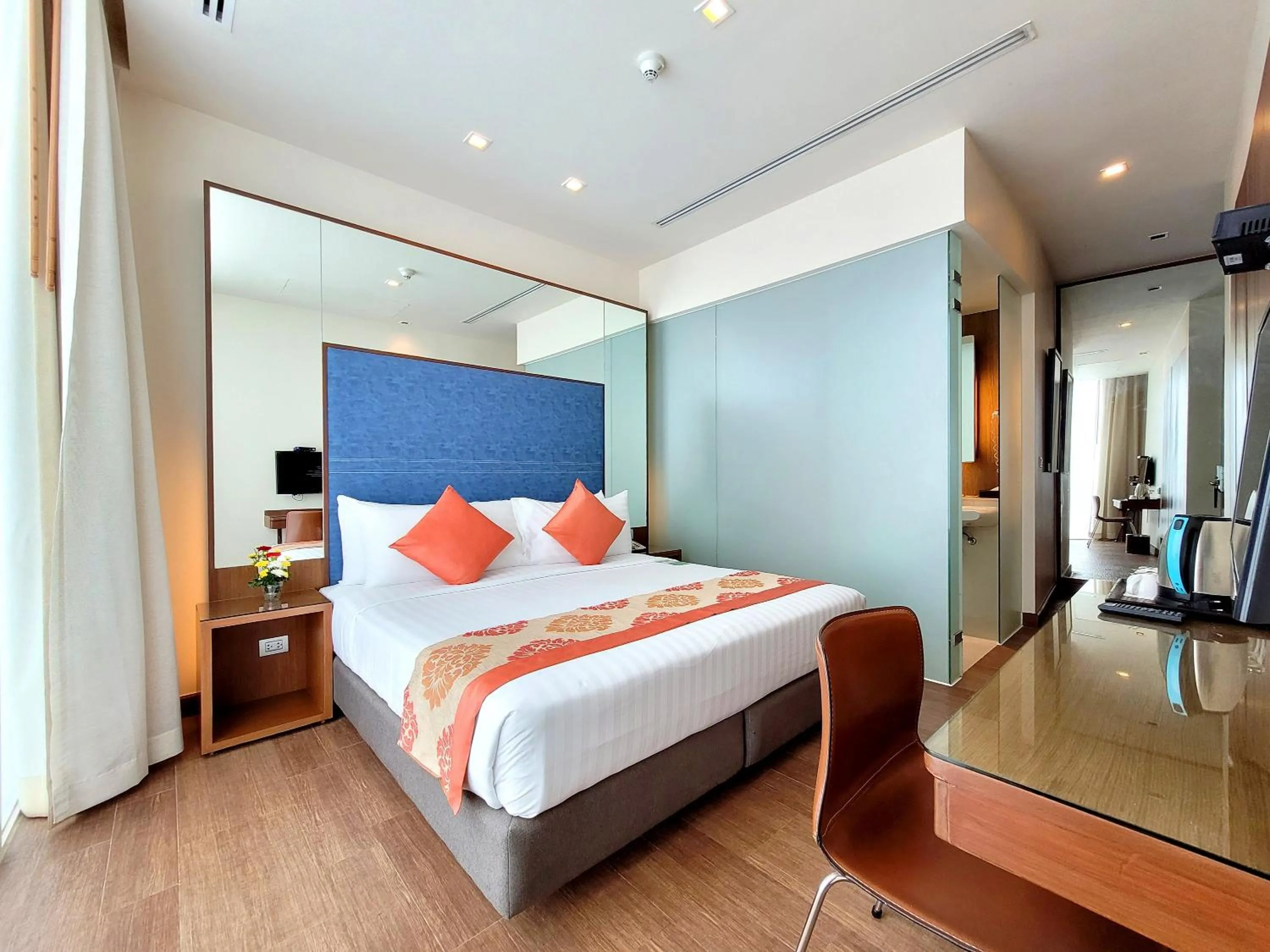 Bedroom, Bed in On 8 Sukhumvit Nana Bangkok