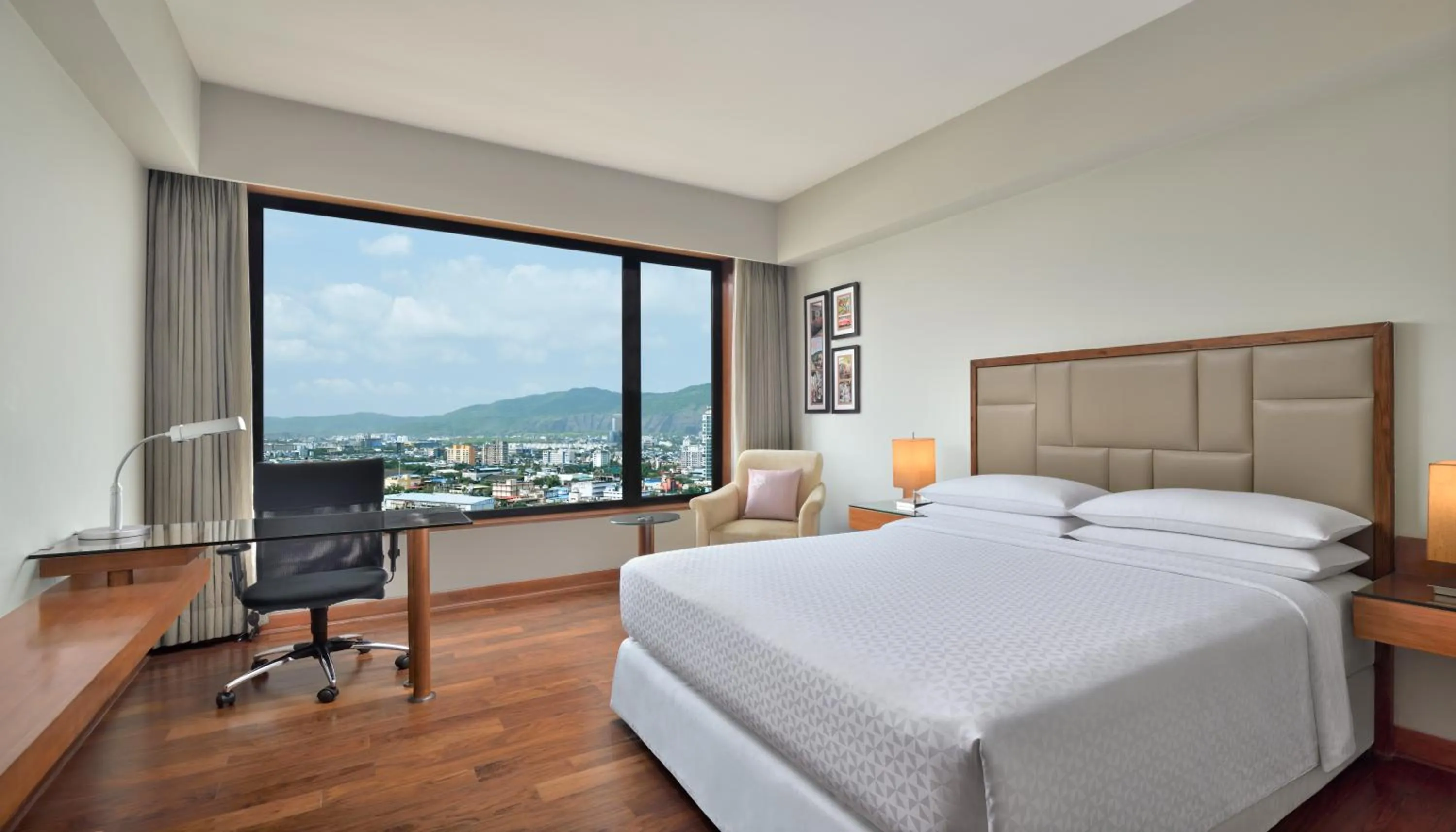 Bed in Four Points by Sheraton Navi Mumbai, Vashi