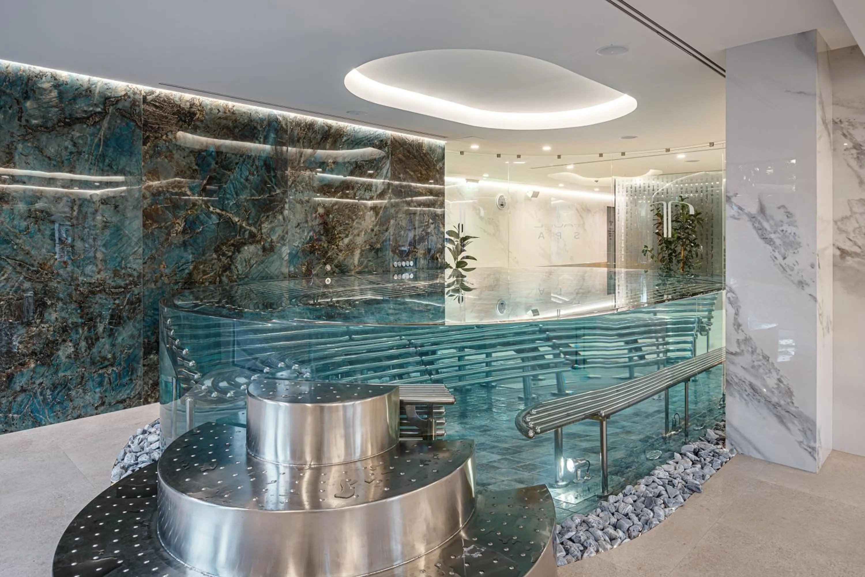 Tavel Hotel & SPA