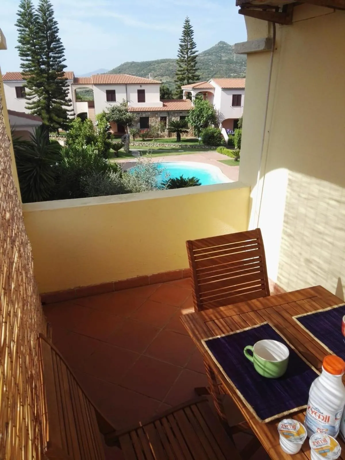 appartamento con vista piscina