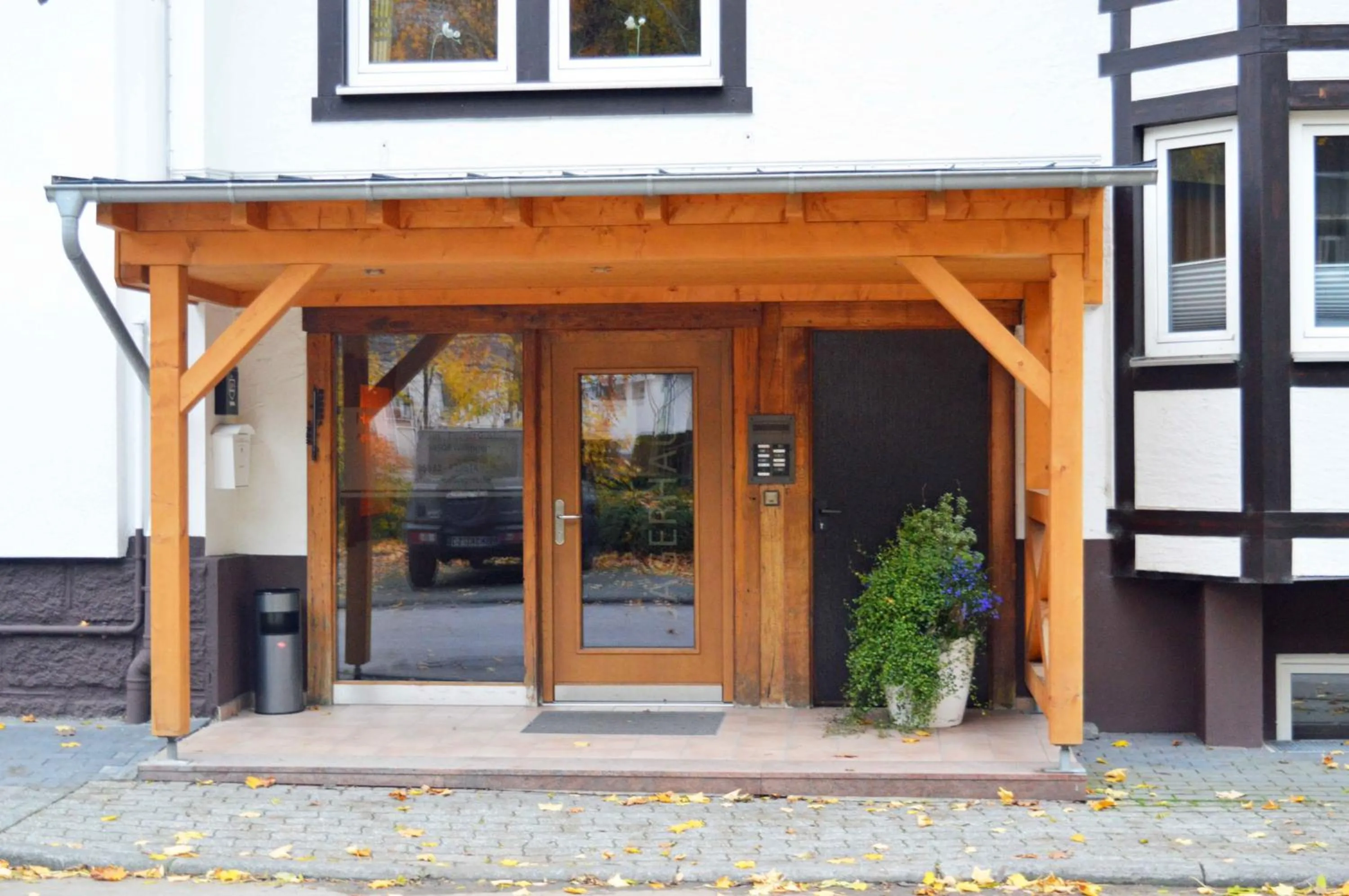 Facade/entrance in Aparthotel Jägerhaus