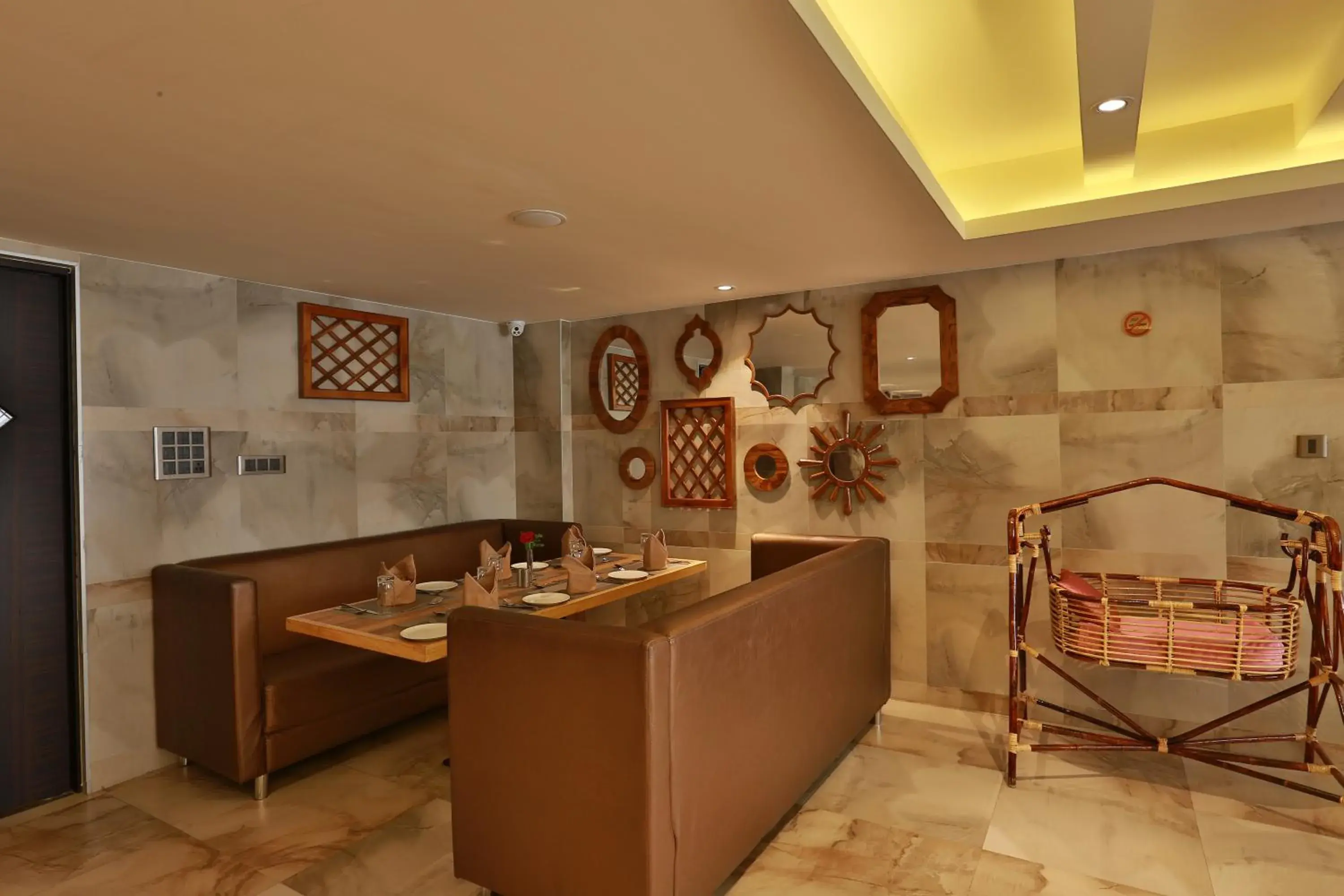 Restaurant/places to eat in Hotel Luminara Restaurant/places to eat in Hotel Luminara