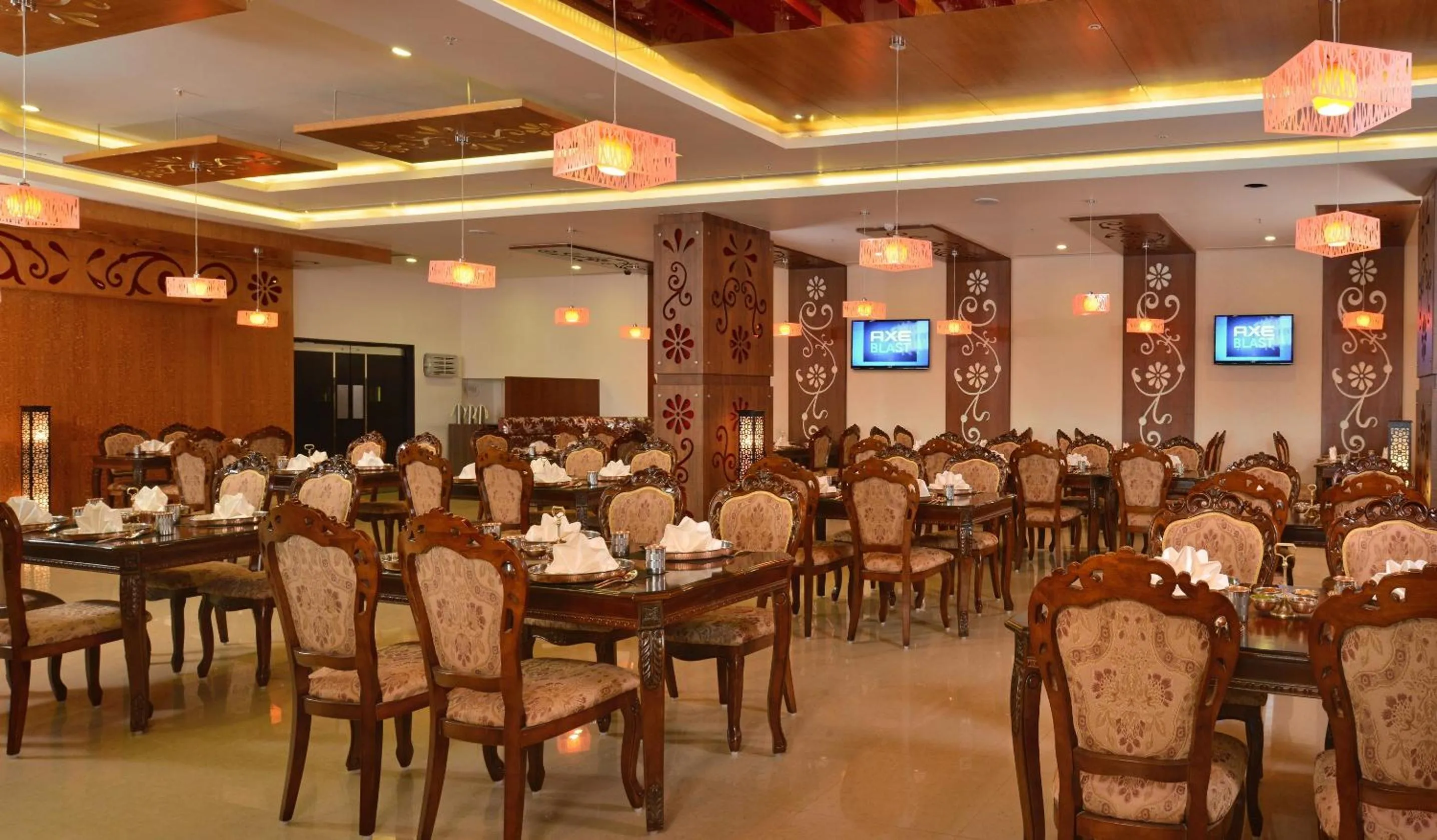 Restaurant/places to eat in Fortune Select Grand Ridge, Tirupati - Member ITC Hotels' Group