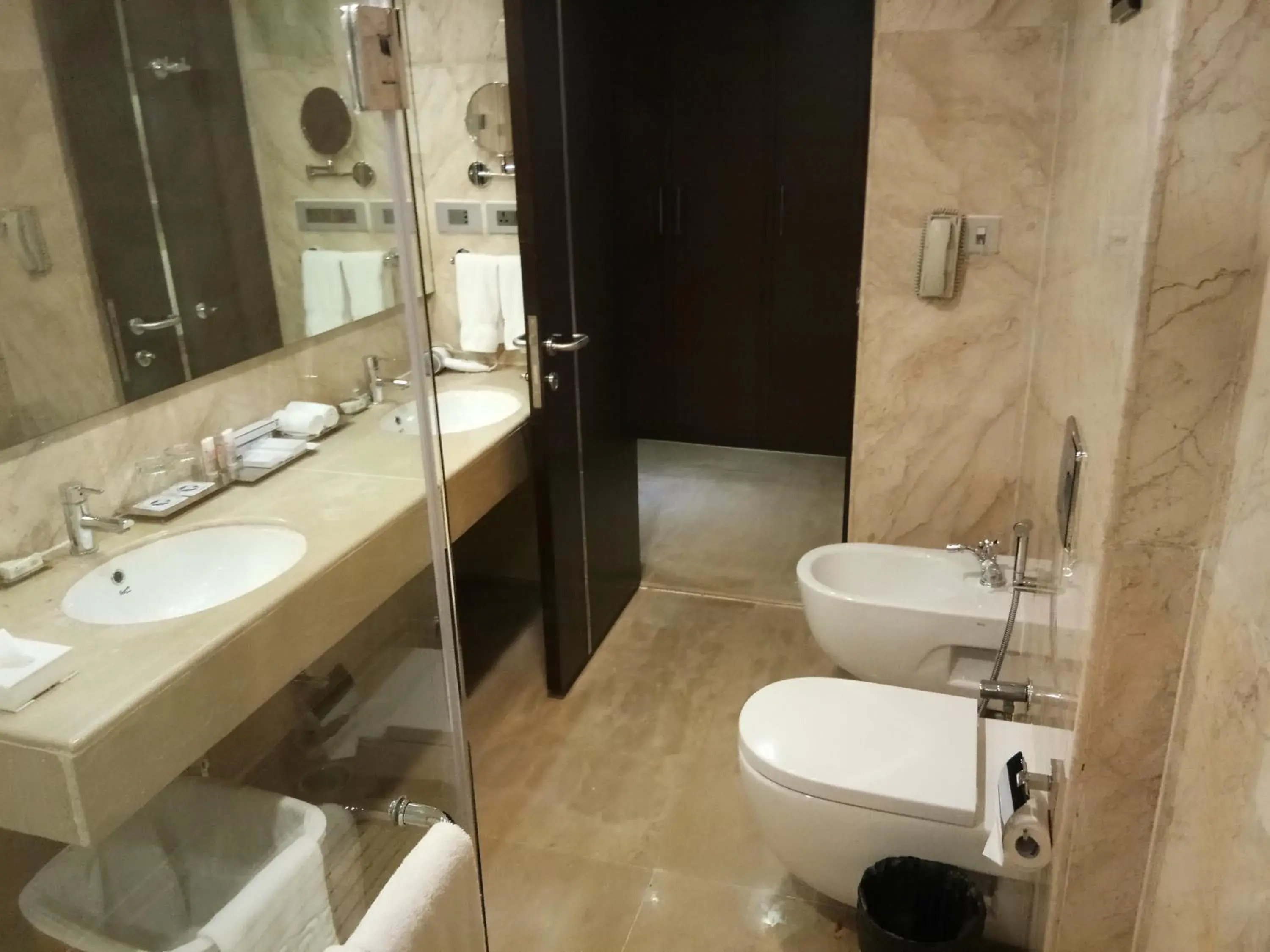 Bathroom in Fortune Select Grand Ridge, Tirupati - Member ITC Hotels' Group Bathroom in Fortune Select Grand Ridge, Tirupati - Member ITC Hotels' Group