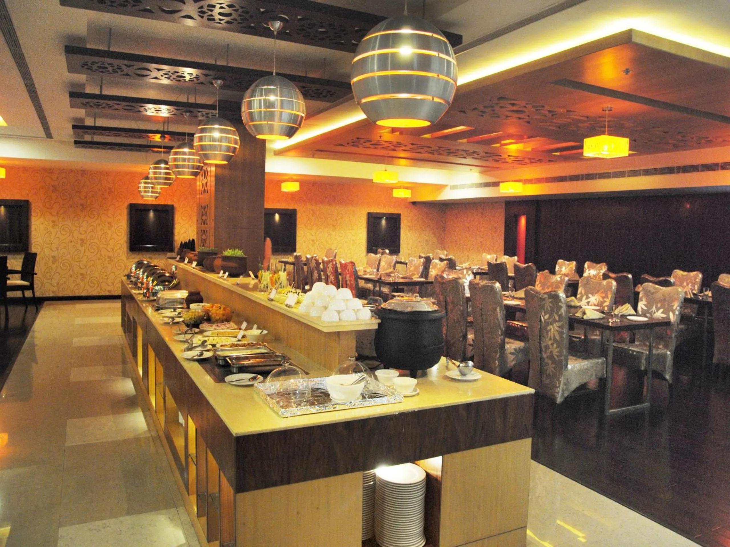 Restaurant/places to eat in Fortune Select Grand Ridge, Tirupati - Member ITC Hotels' Group