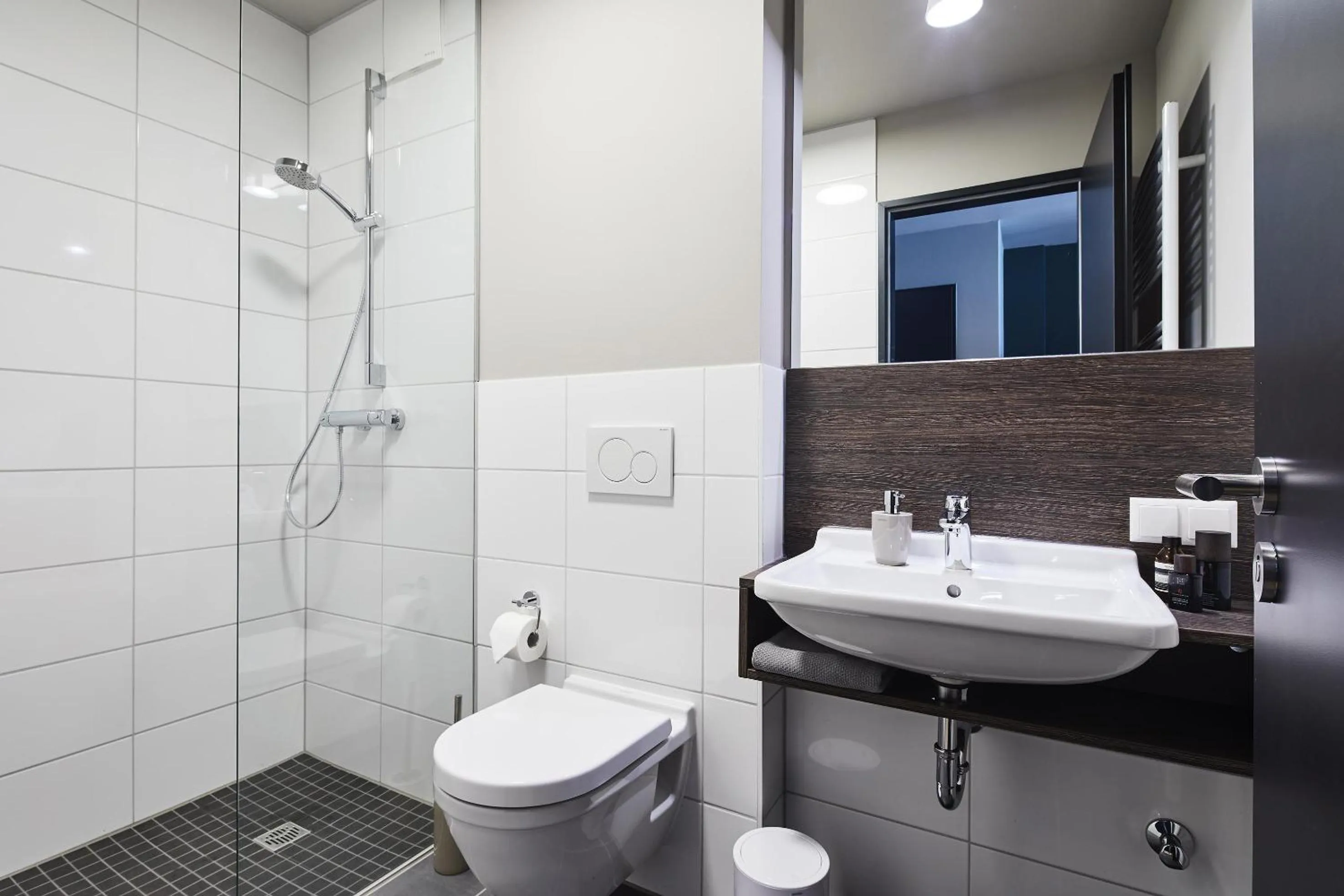 Bathroom in ipartment Wolfsburg HOME by Best Western