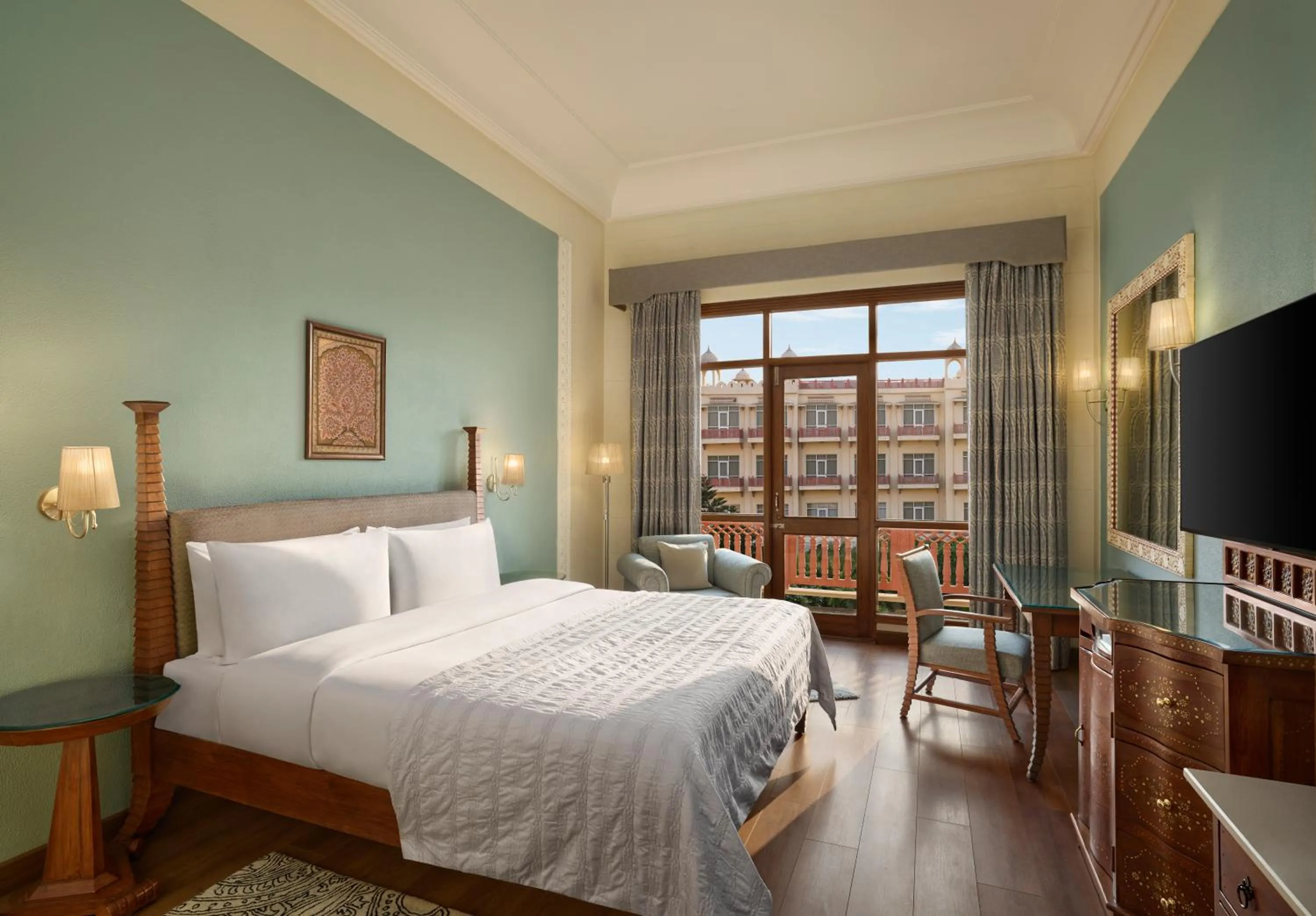 Bedroom, Bed in Le Meridien Jaipur Resort & Spa