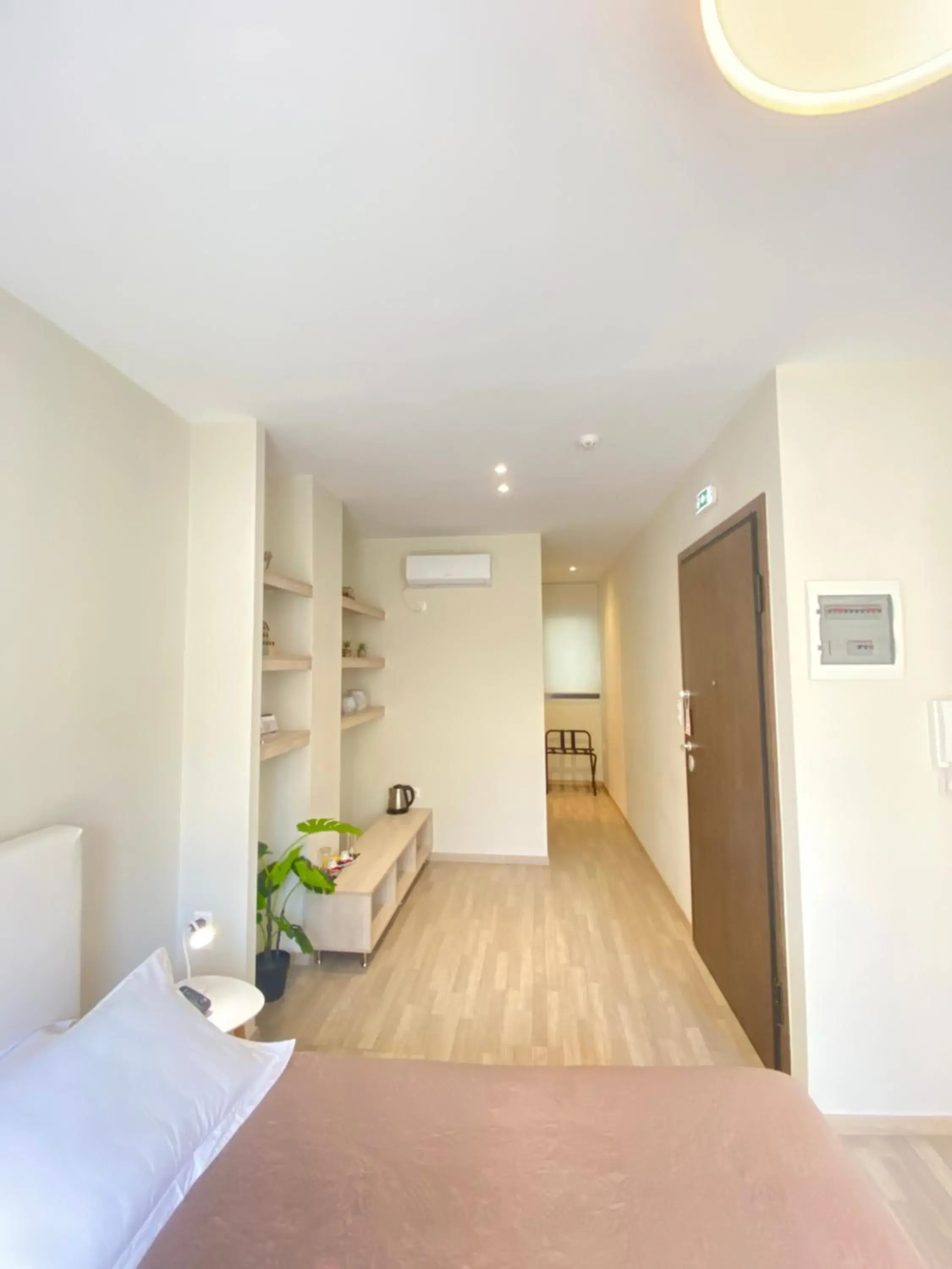 Bedroom, Bed in Tins Hotel City - Athens Bedroom, Bed in Tins Hotel City - Athens