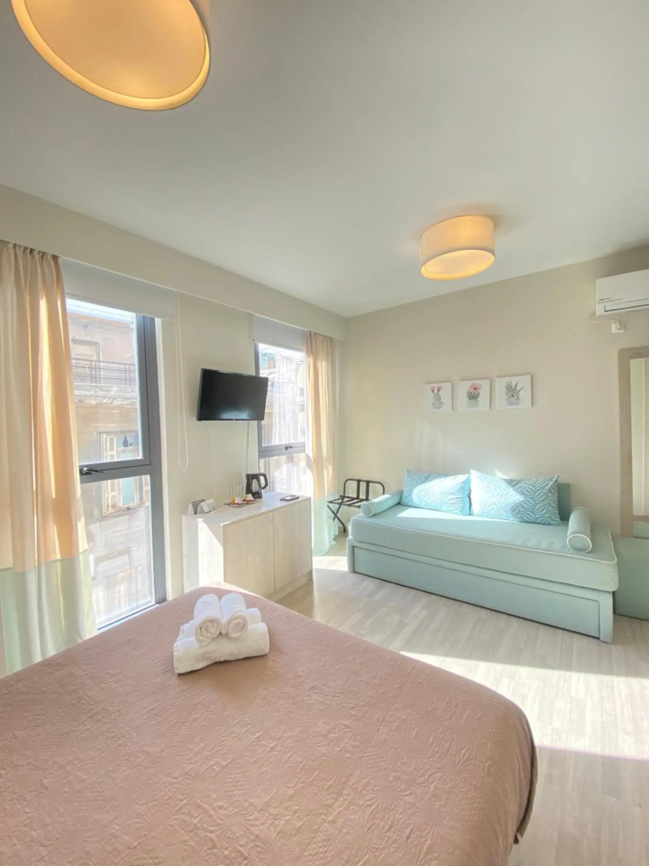 Bedroom, Bed in Tins Athens Bedroom, Bed in Tins Athens