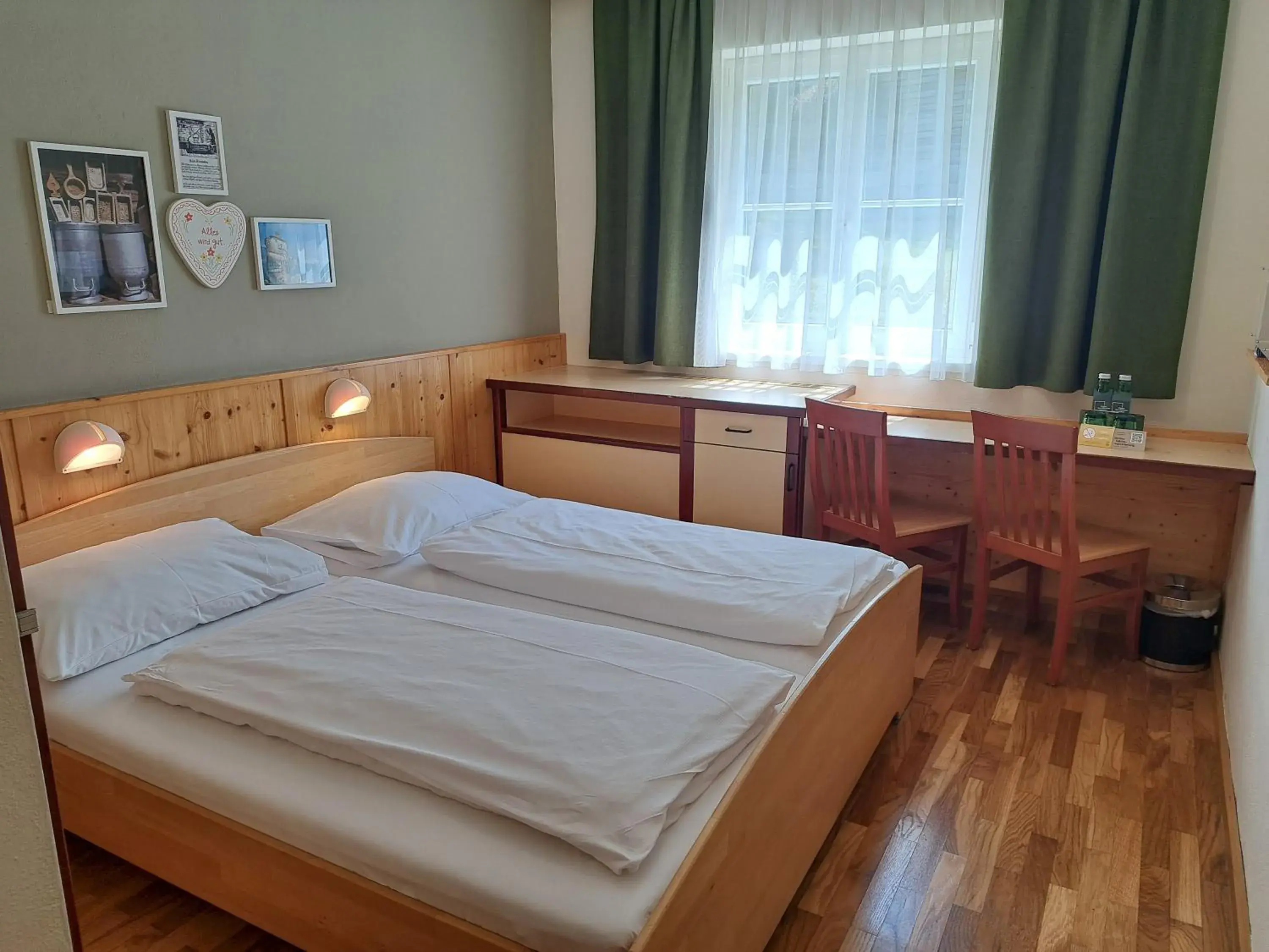 Low Budget Double Room in JUFA Hotel Bad Aussee Low Budget Double Room in JUFA Hotel Bad Aussee