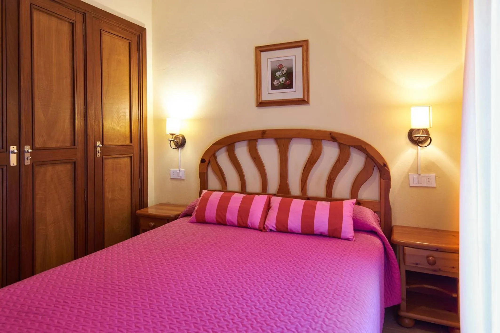 Bedroom, Bed in La Casona de Mestas