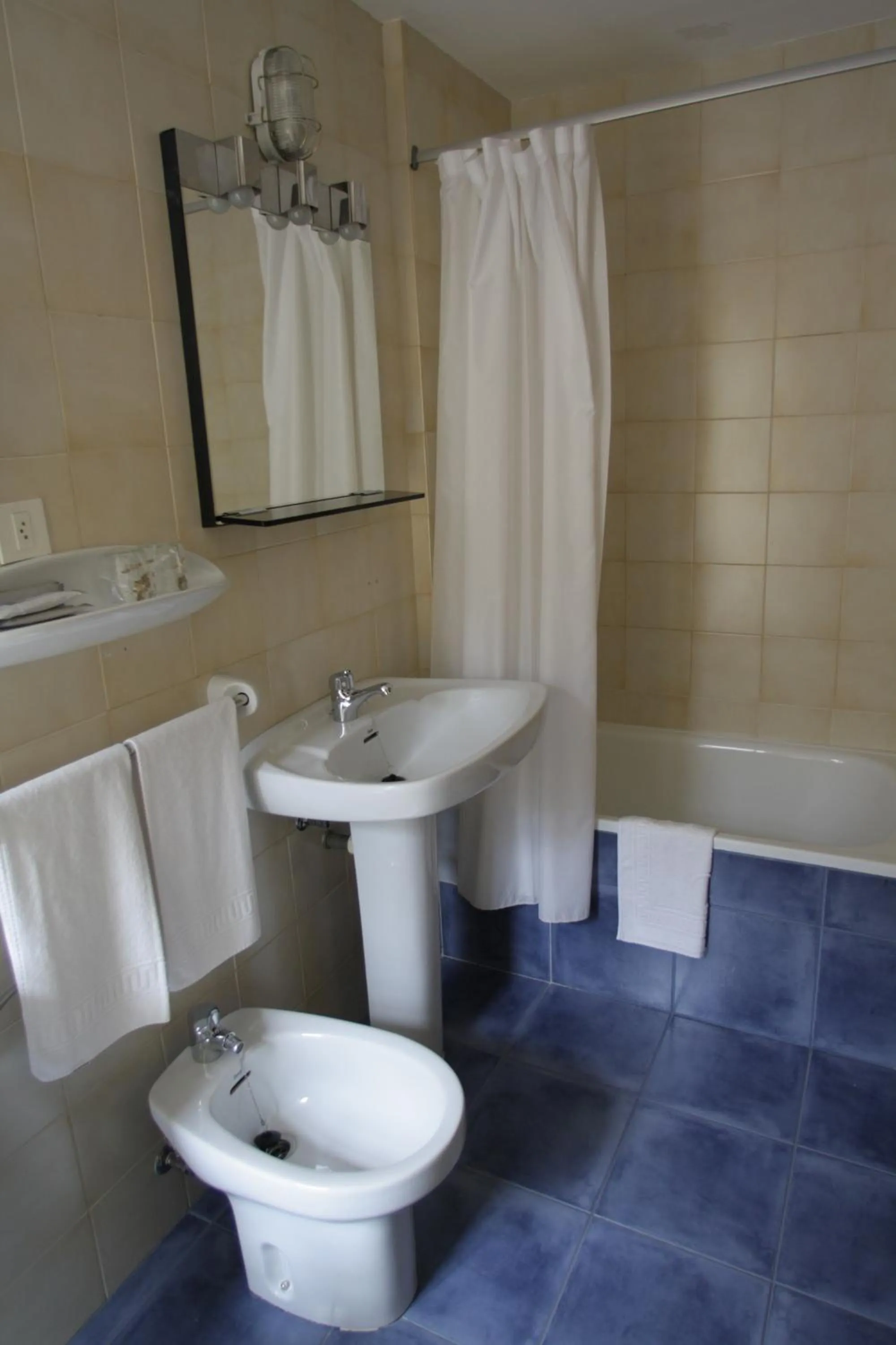 Bathroom in La Casona de Mestas