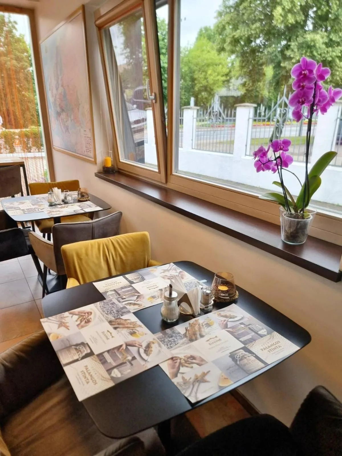 Breakfast in Info Hotel