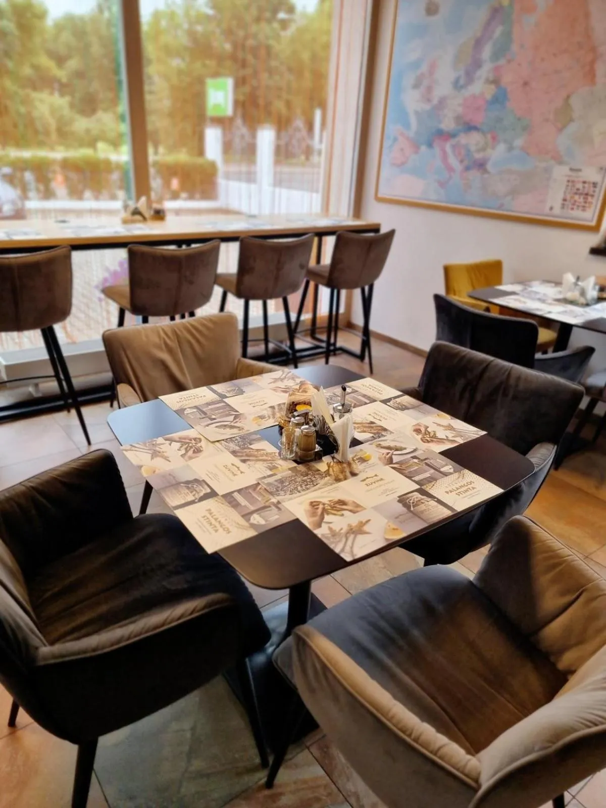 Breakfast in Info Hotel