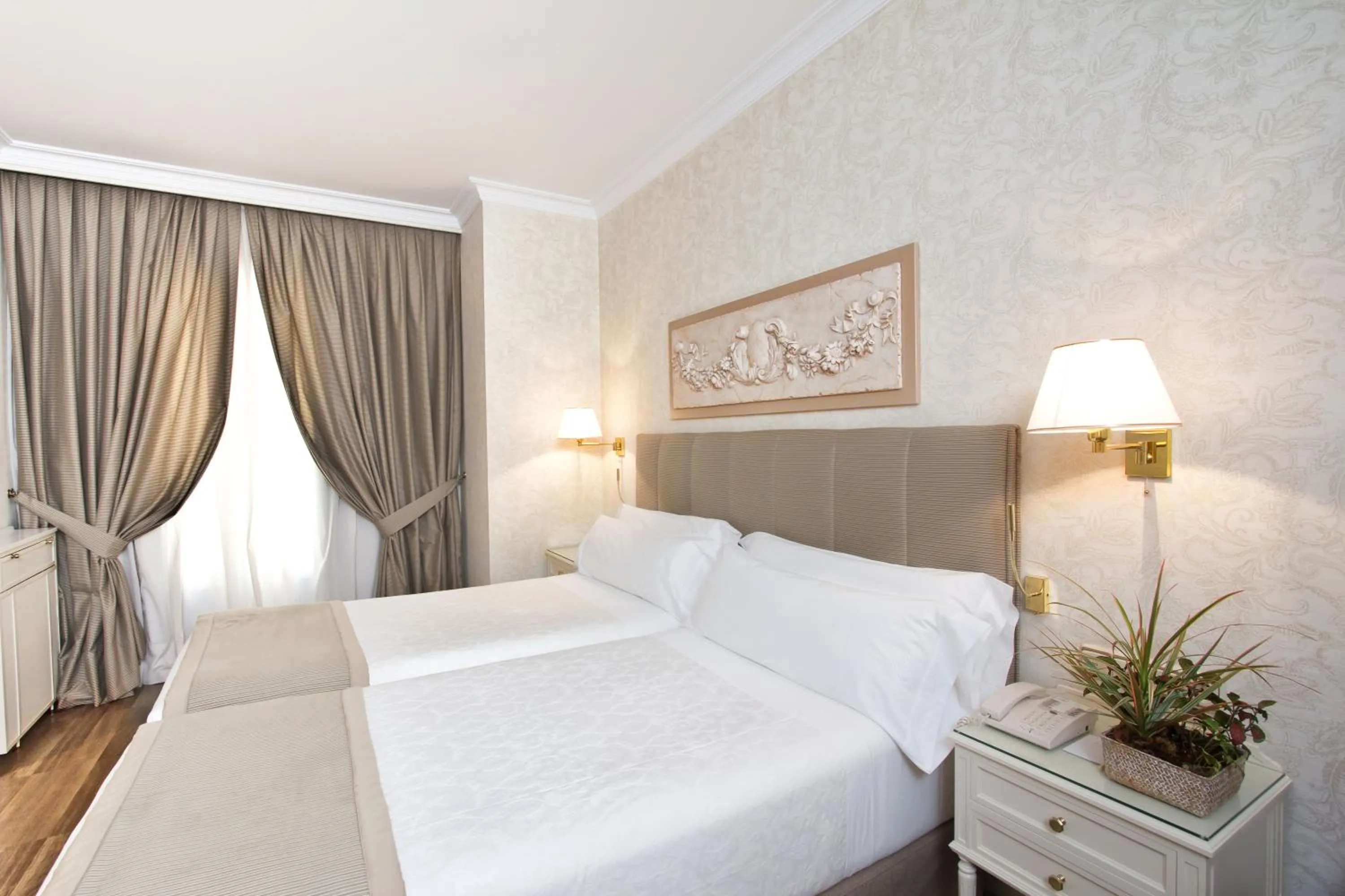 Bedroom, Bed in Hotel Atlántico