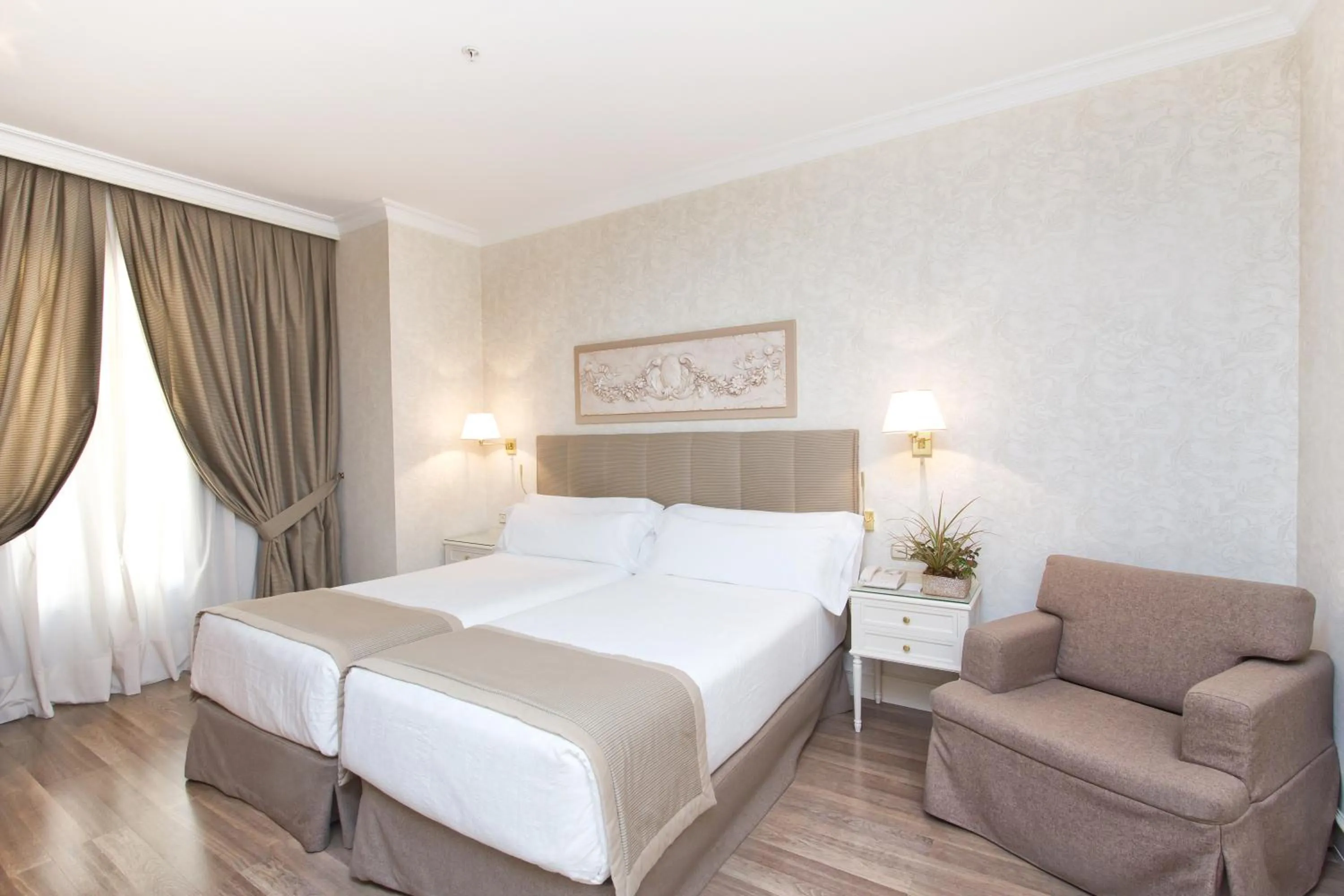 Bedroom, Bed in Hotel Atlántico