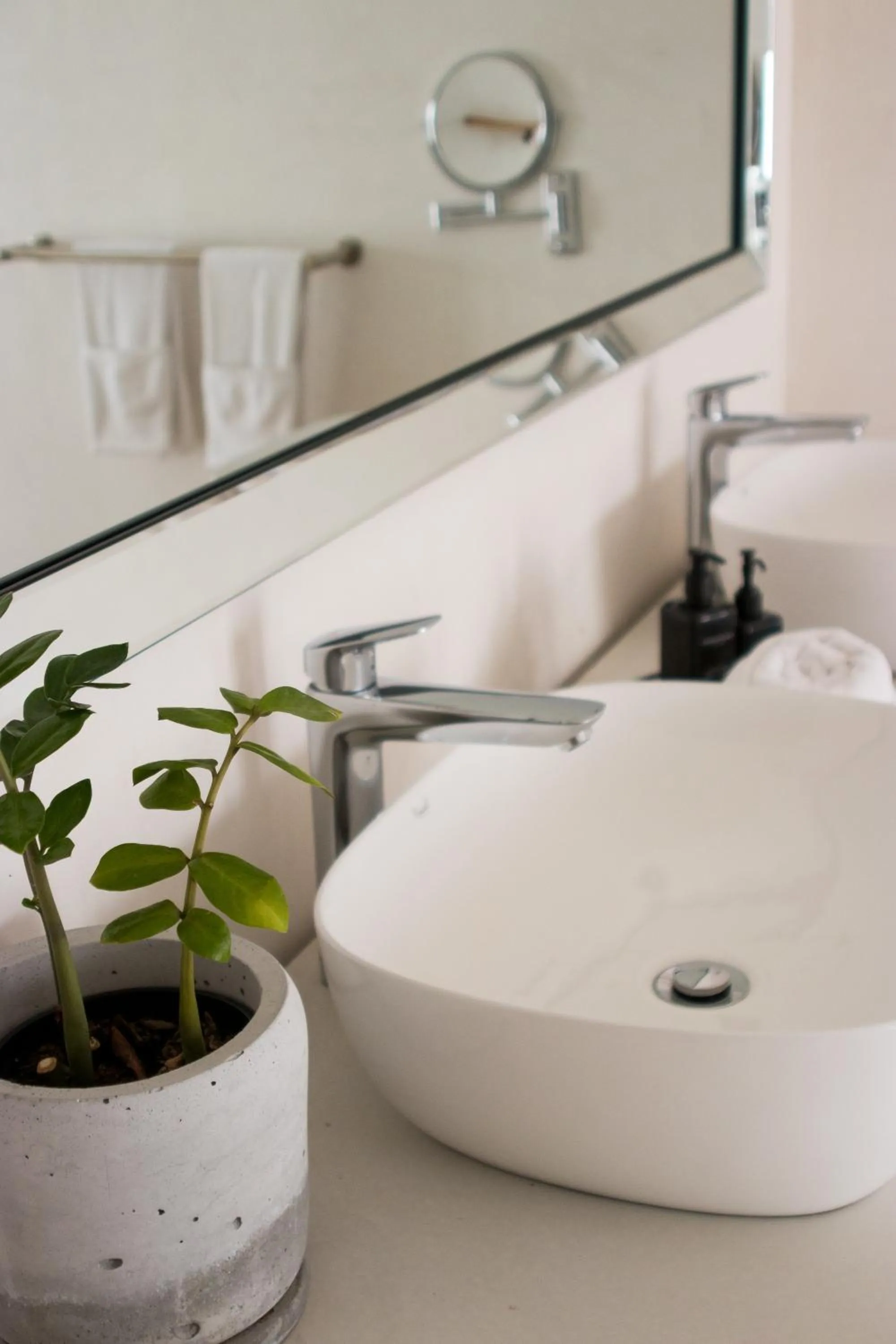 Bathroom in La Paris Estate