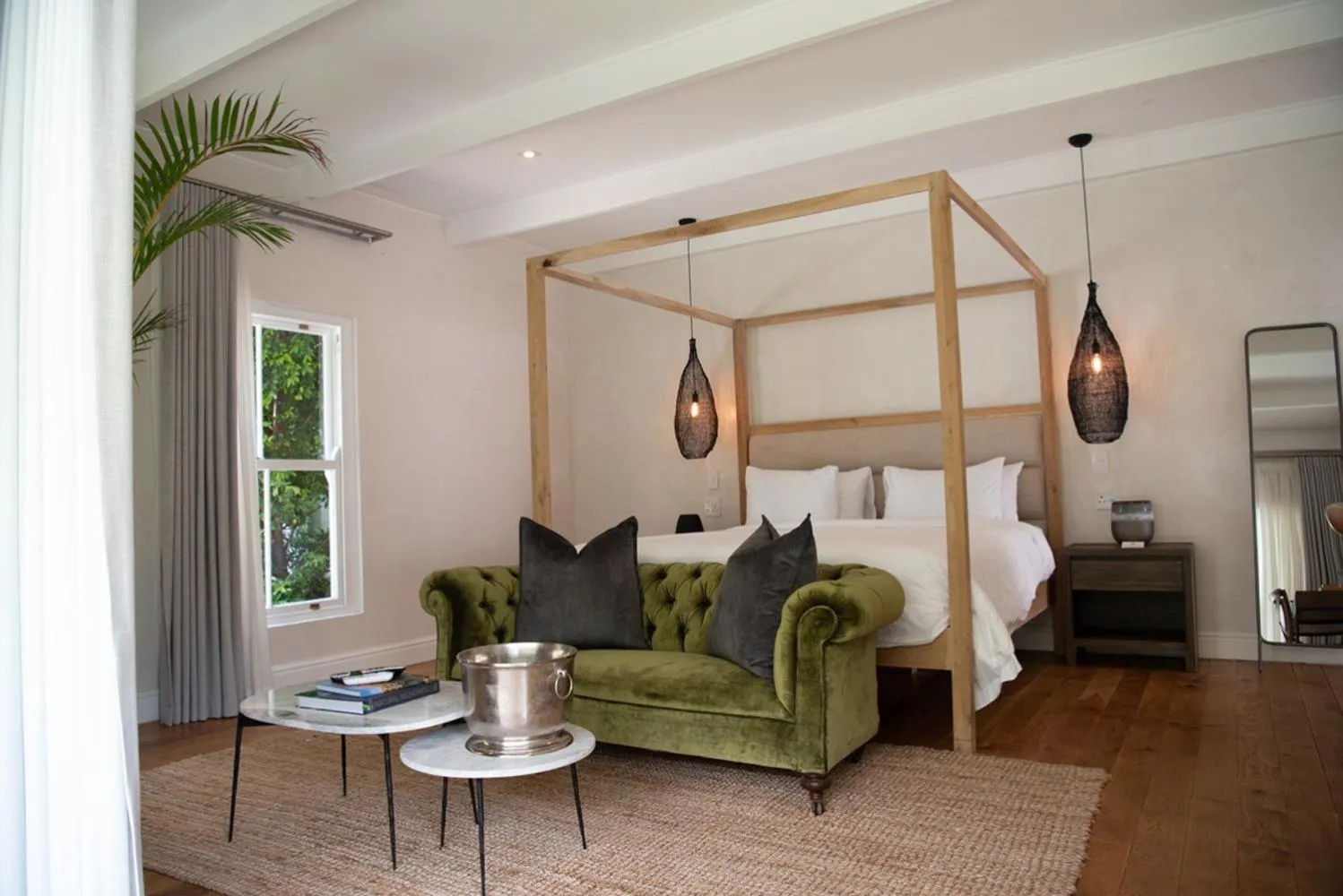 Bed in La Paris Estate