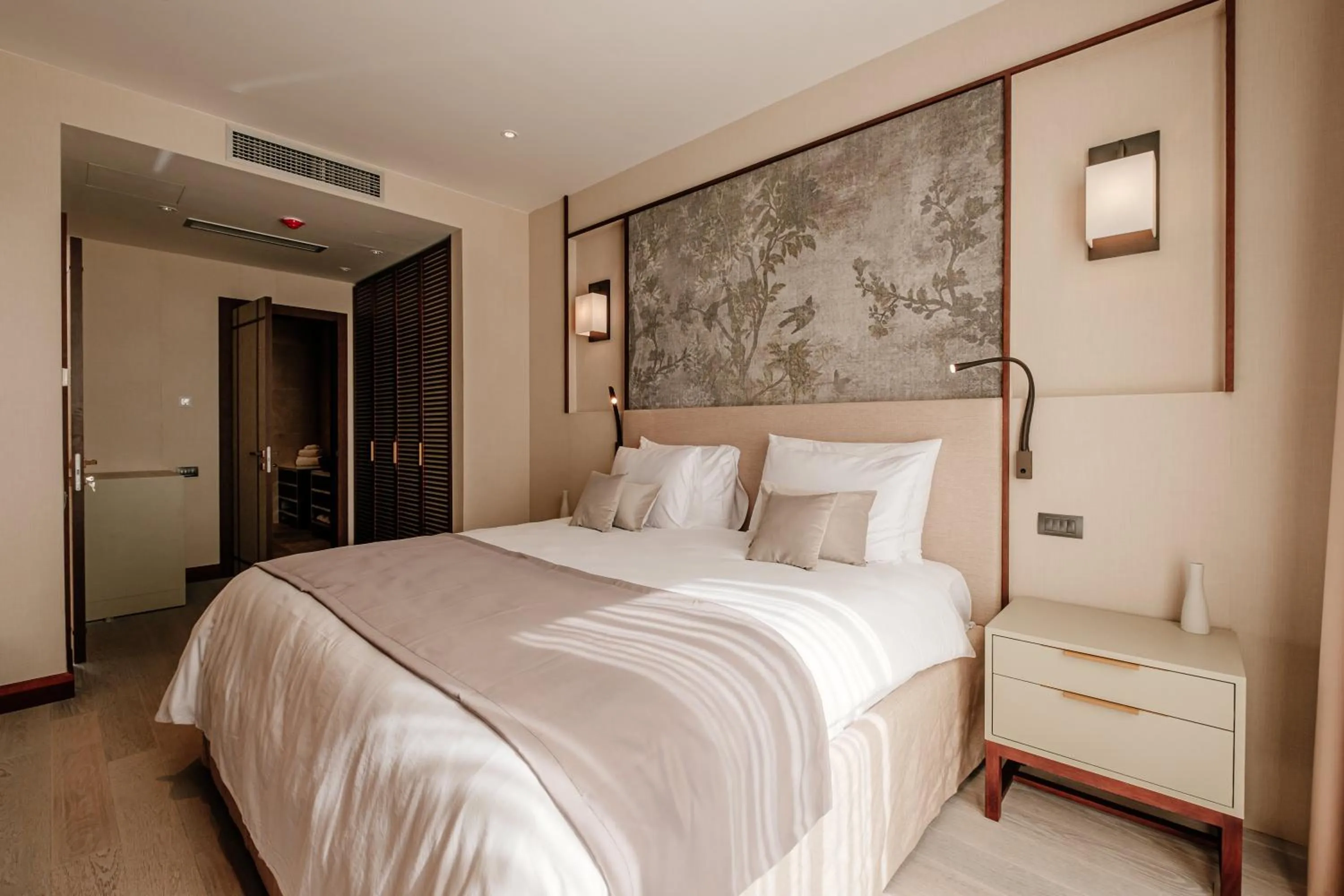 Bed in ĀNANTI Resort, Residences & Beach Club - The Leading Hotels of the World