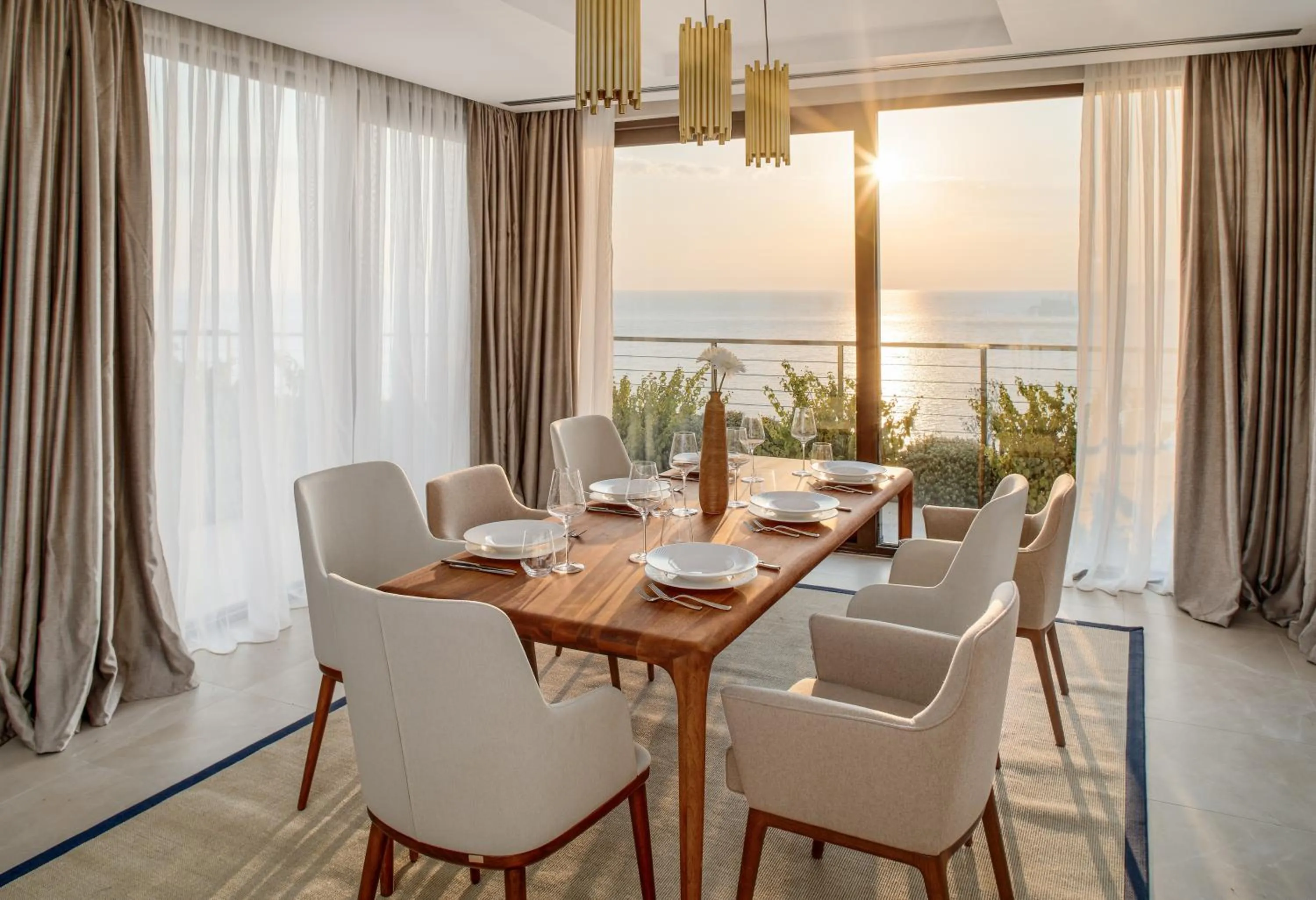 Dining area in ĀNANTI Resort, Residences & Beach Club - The Leading Hotels of the World