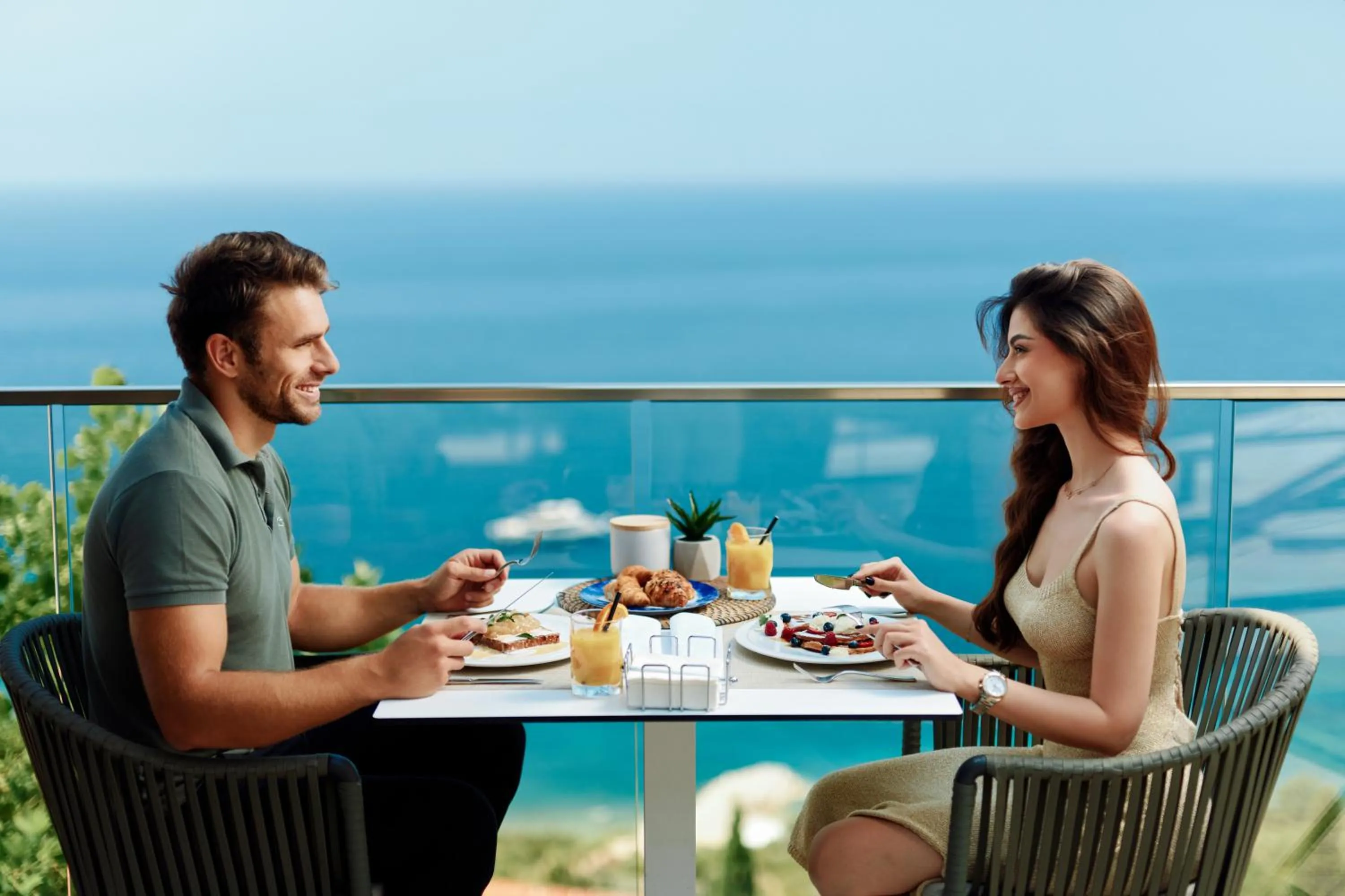 Restaurant/places to eat in ĀNANTI Resort, Residences & Beach Club - The Leading Hotels of the World