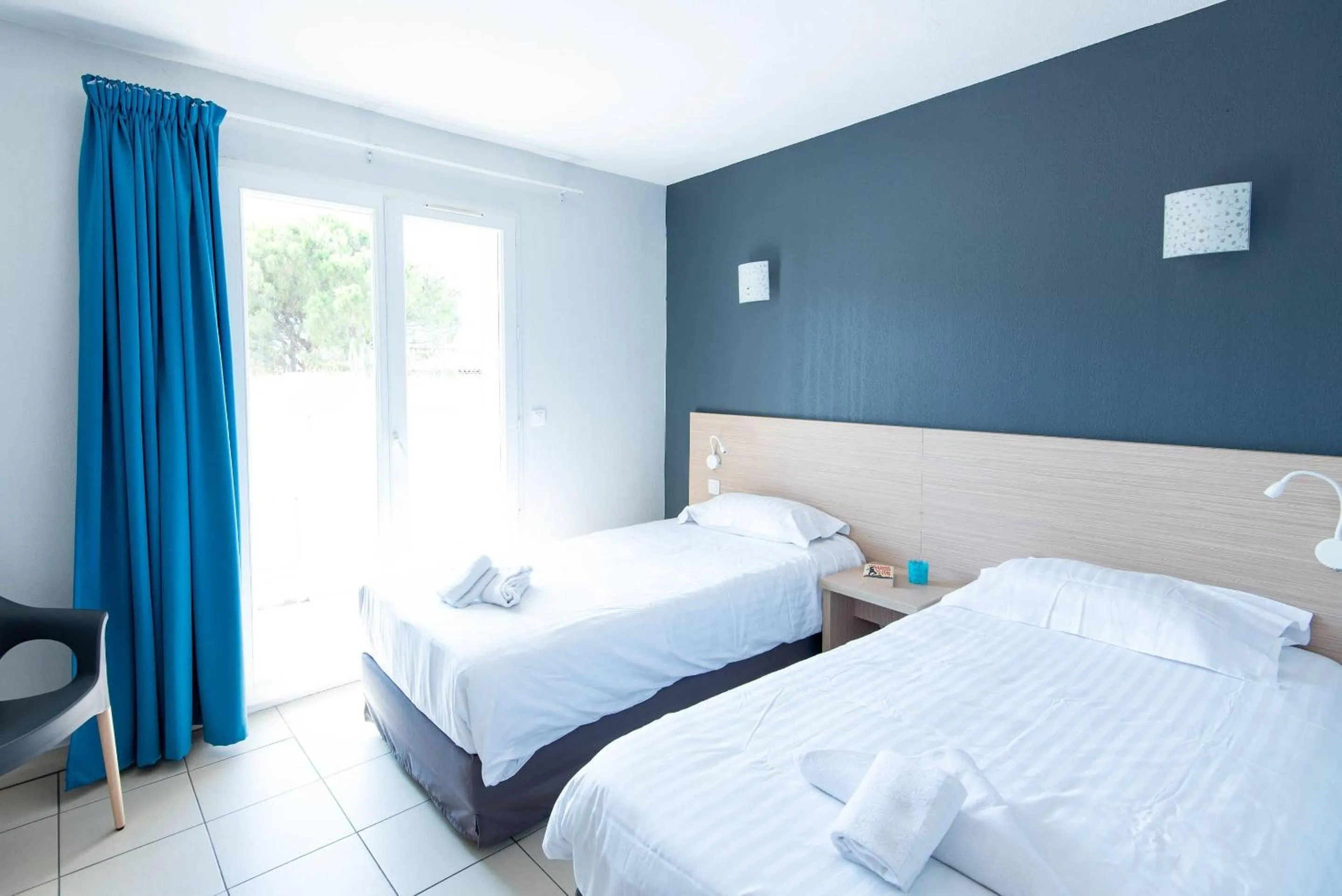 Bedroom, Bed in Comfort Aparthotel Frejus La Tour de Mare