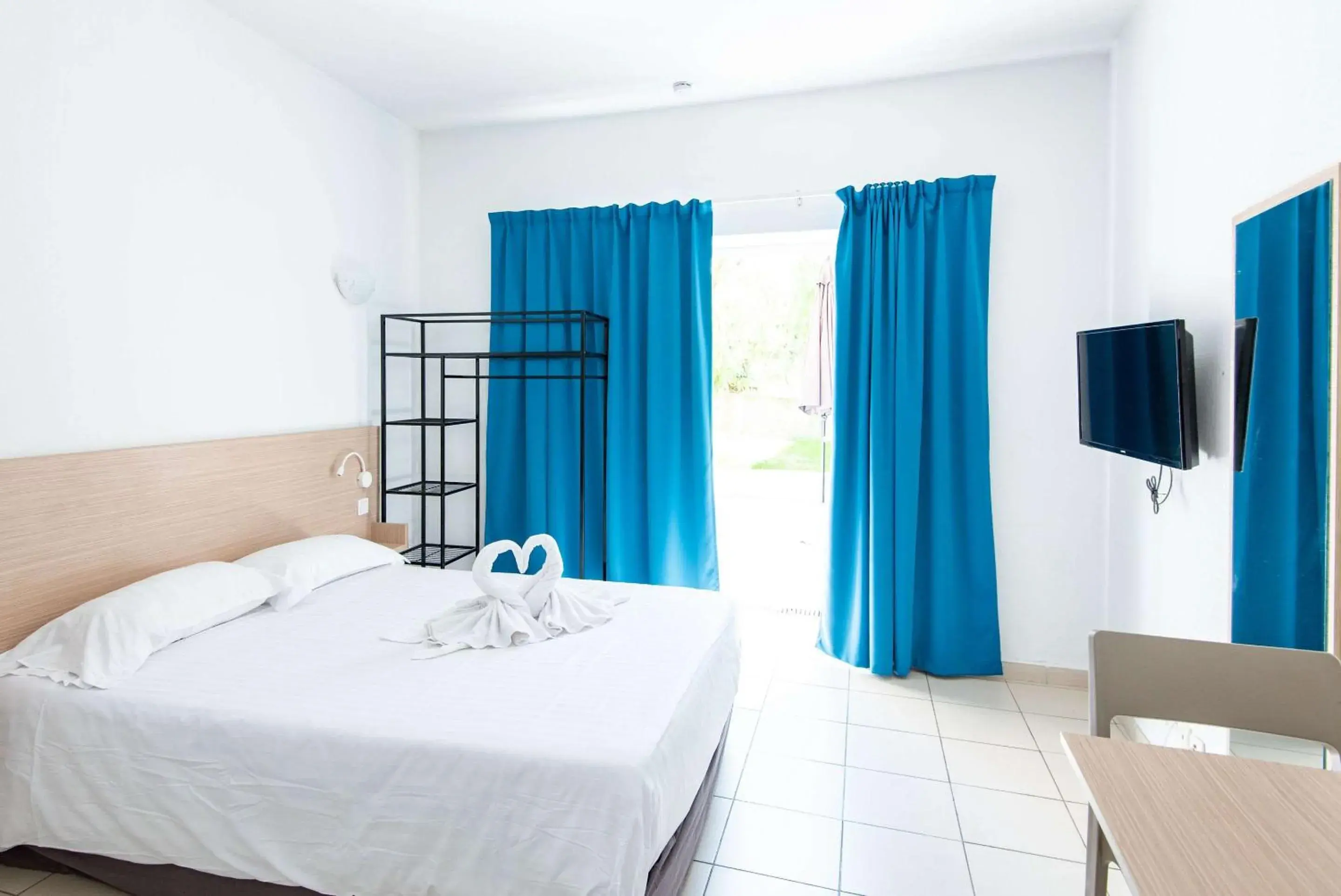 Bedroom, Bed in Comfort Aparthotel Frejus La Tour de Mare Bedroom, Bed in Comfort Aparthotel Frejus La Tour de Mare