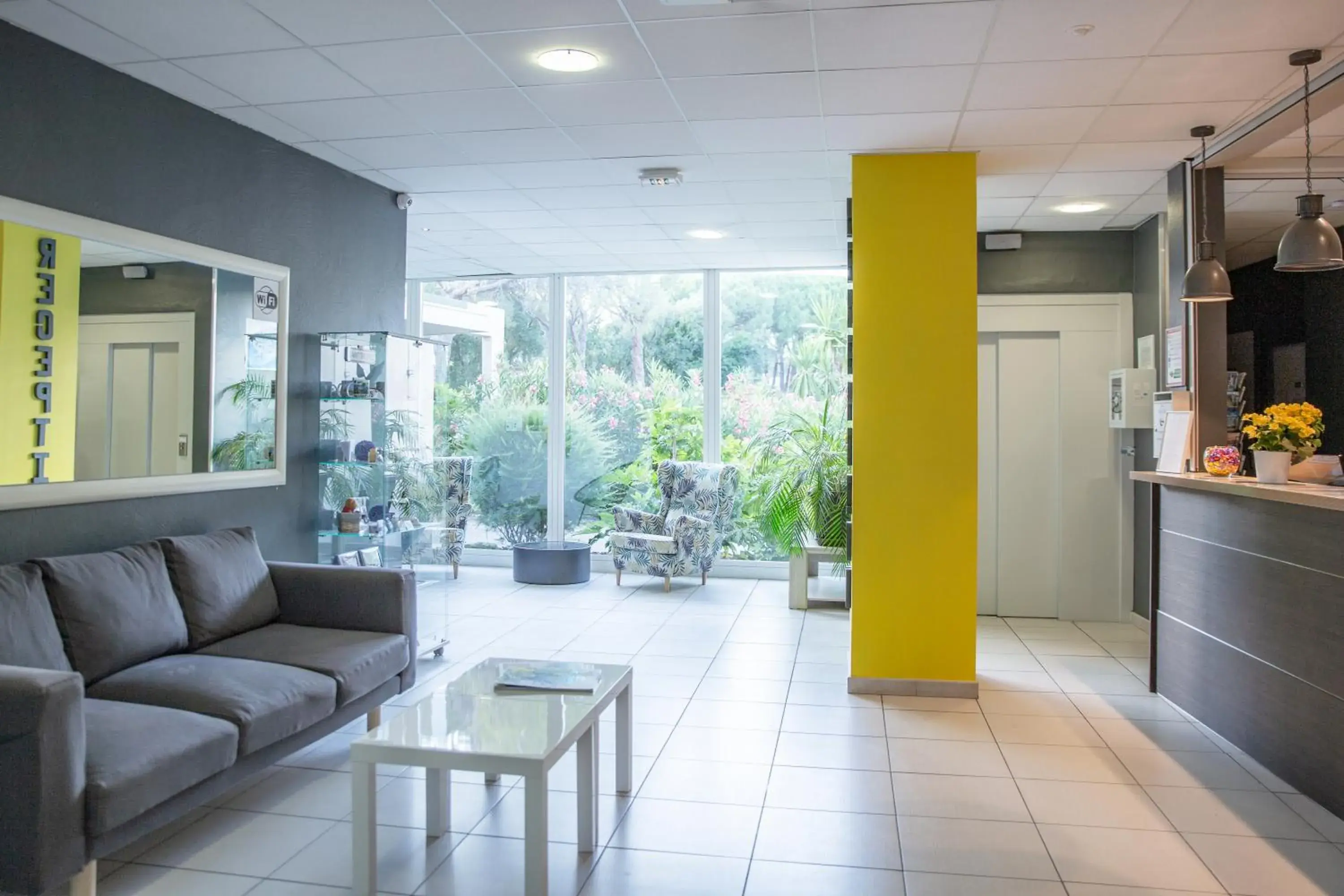 Lobby or reception in Comfort Aparthotel Frejus La Tour de Mare Lobby or reception in Comfort Aparthotel Frejus La Tour de Mare