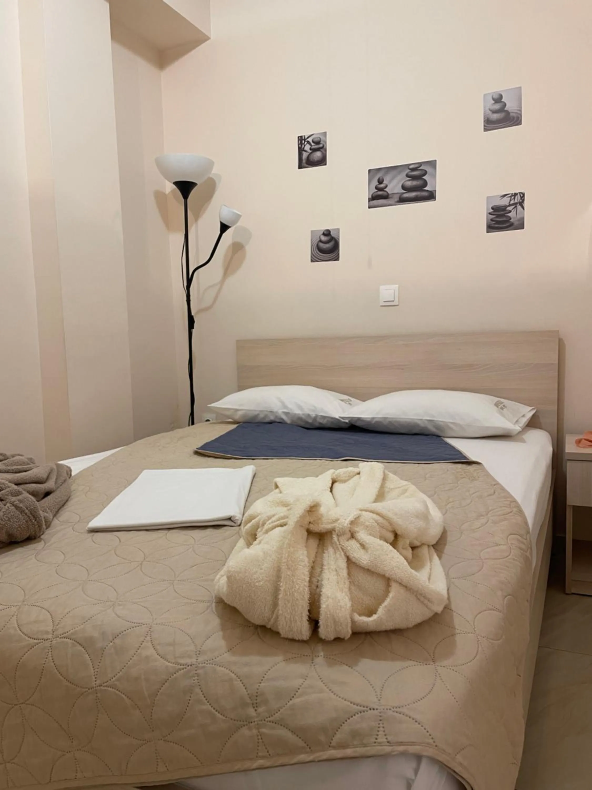 Bed in G&M Luxury Studios