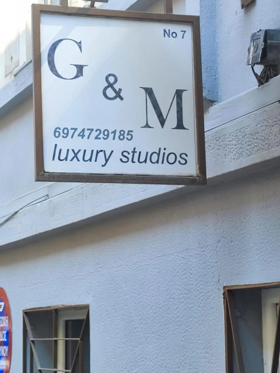 Property logo or sign in G&M Luxury Studios