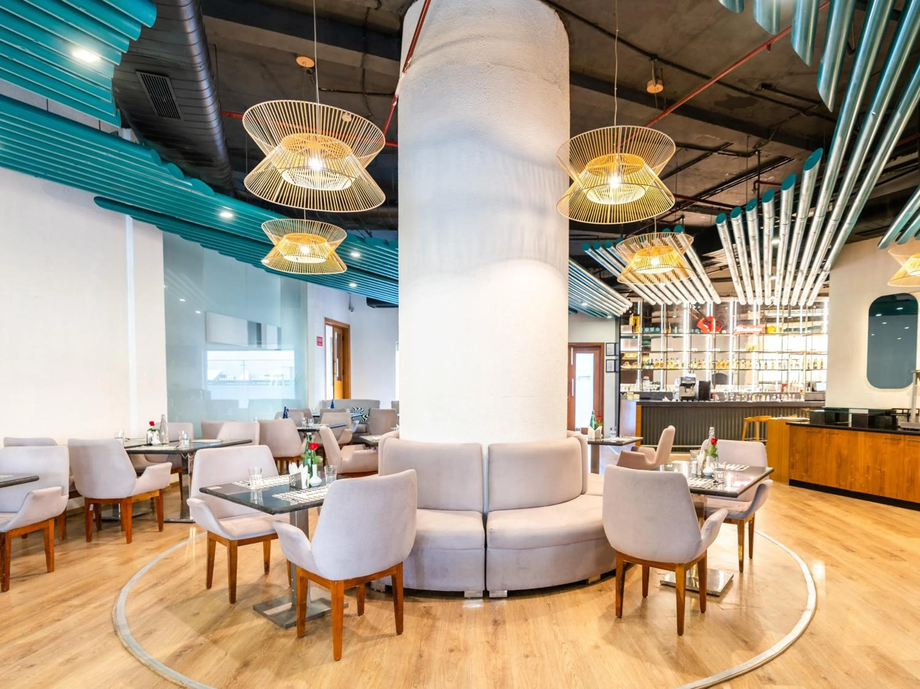 Restaurant/places to eat in Sunday Hotel Chandigarh Zirakpur