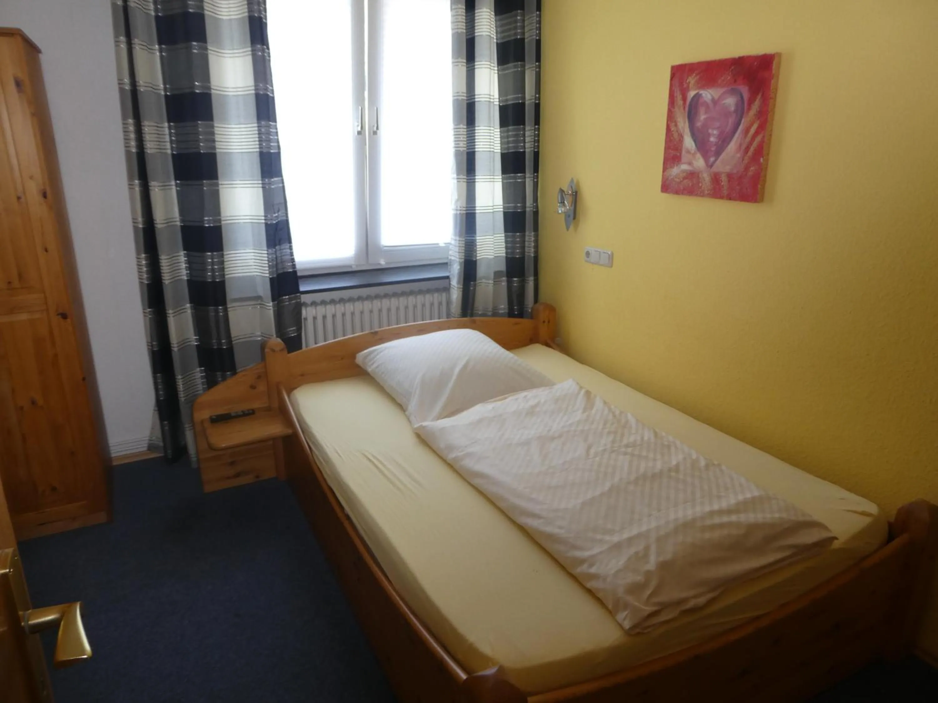 Bedroom, Bed in Gasthof zur Querenburg