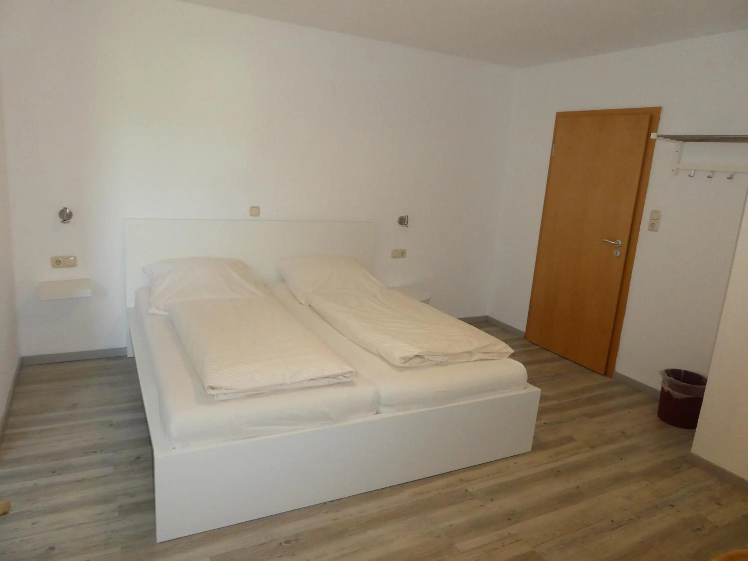 Bedroom, Bed in Gasthof zur Querenburg