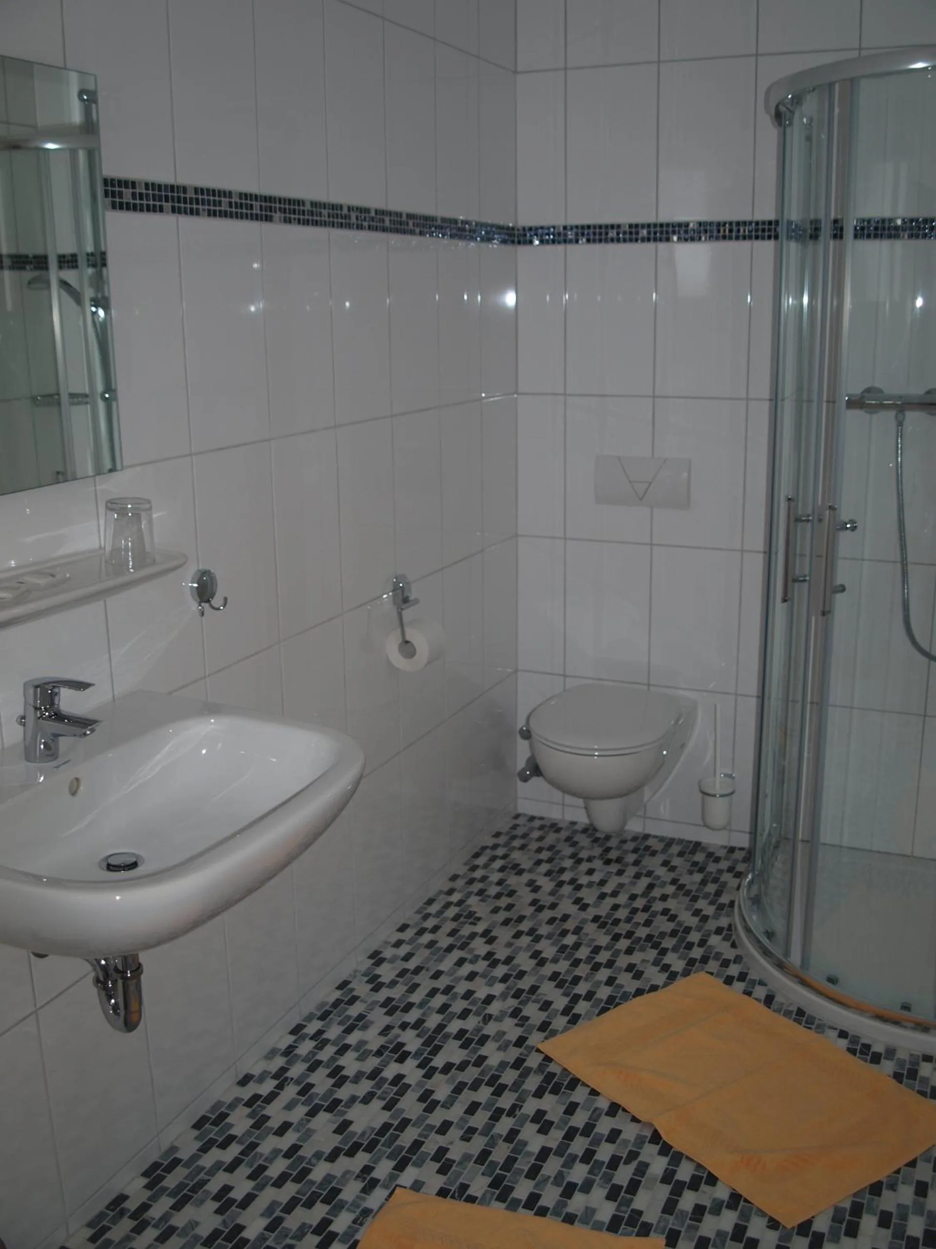 Bathroom in Gasthof zur Querenburg