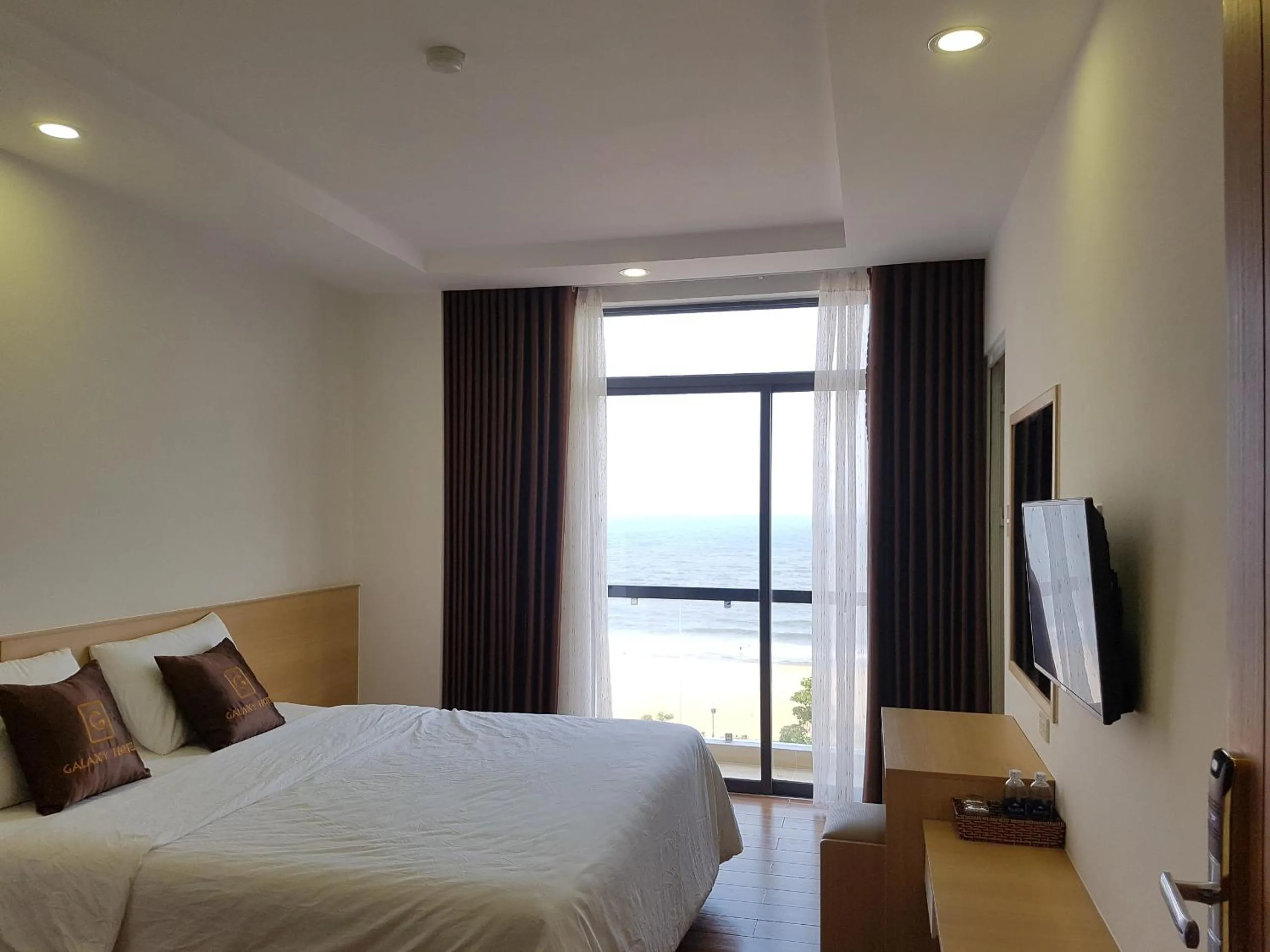 Sea view, Bed in Galaxy Hotel